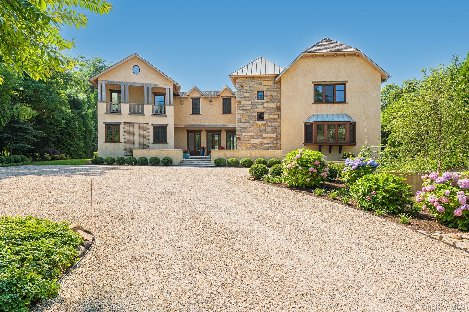 15 Eastway Drive, Southampton, NY 11968