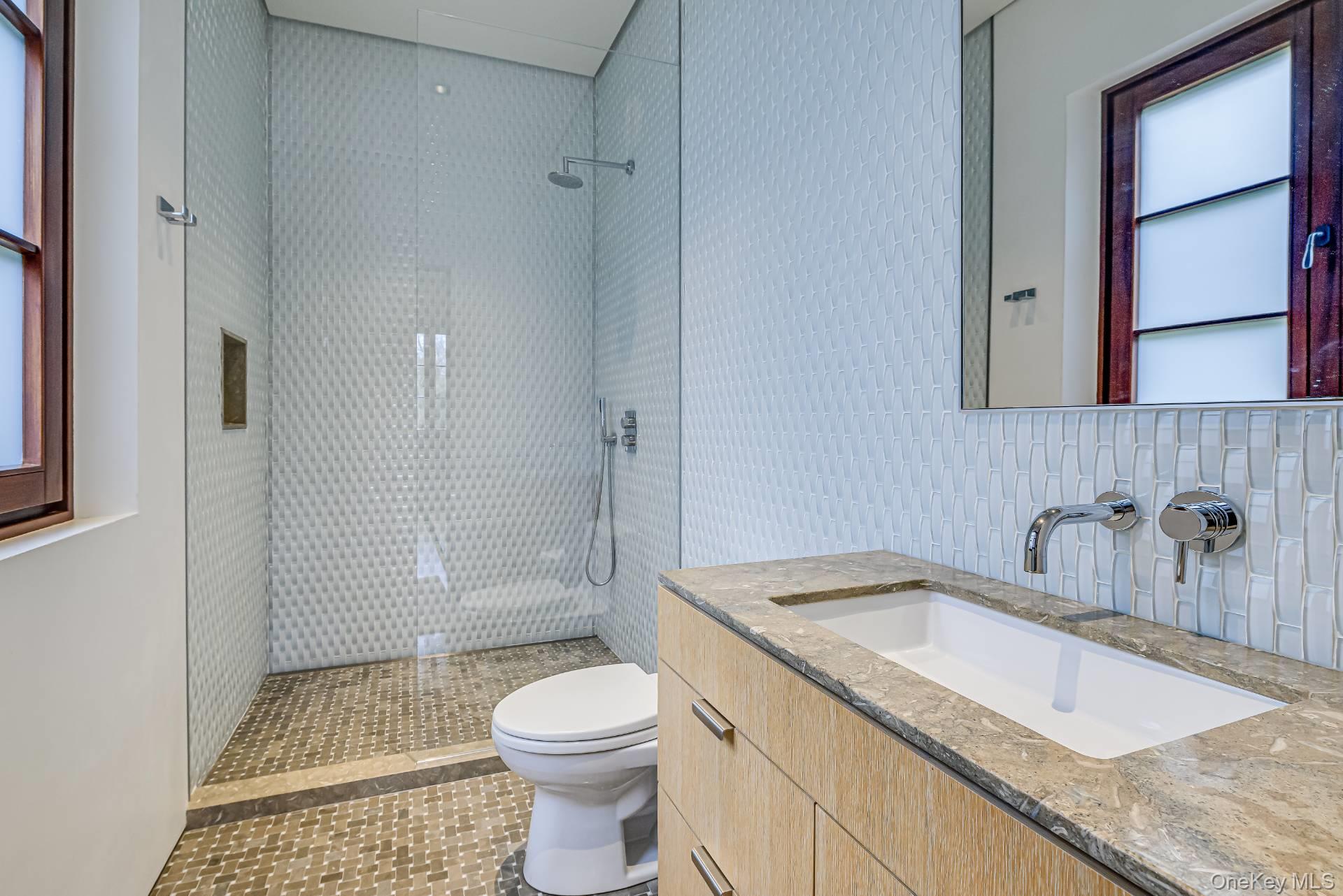 15 Eastway Drive, Southampton, NY 11968