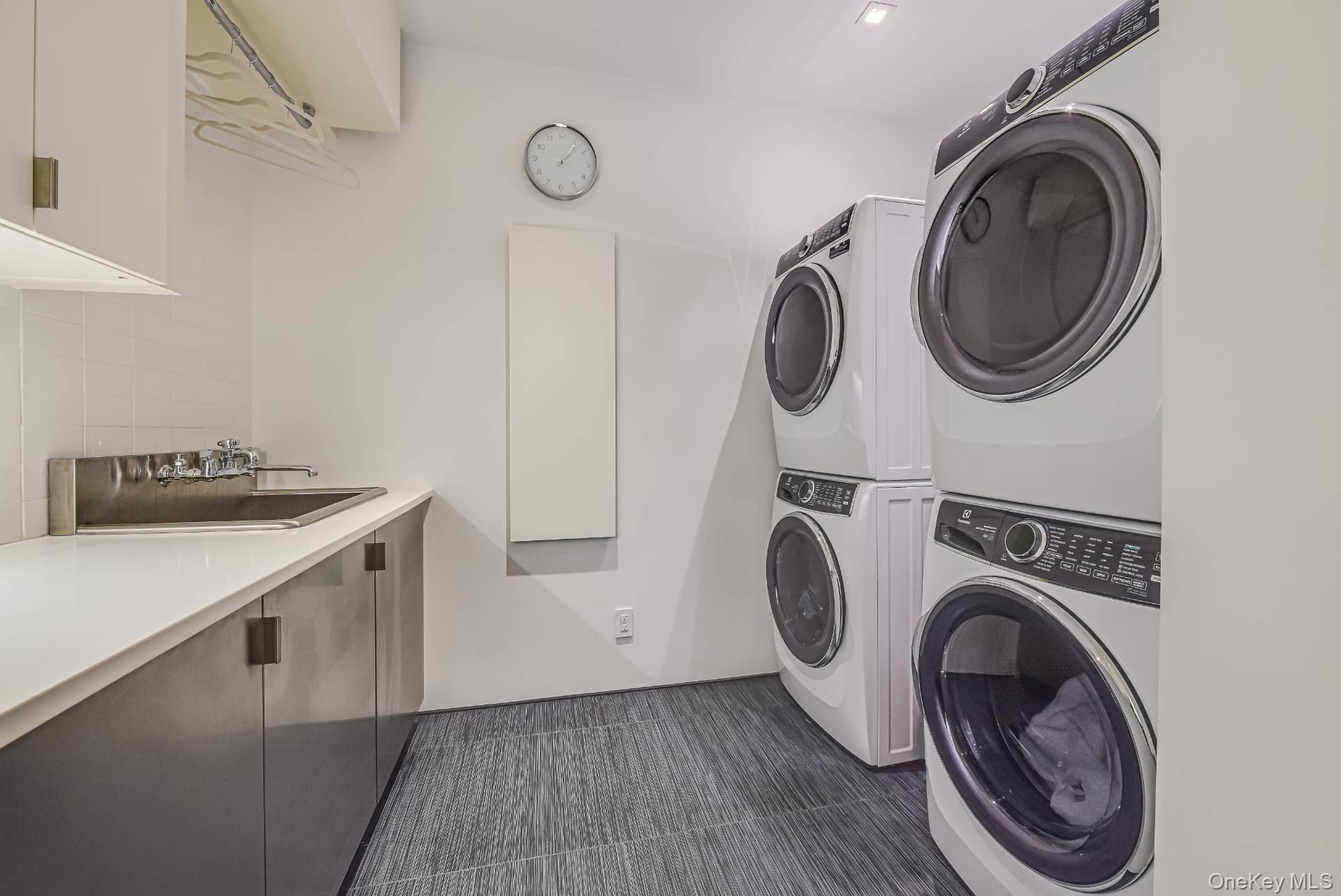 15 Eastway Drive, Southampton, NY 11968