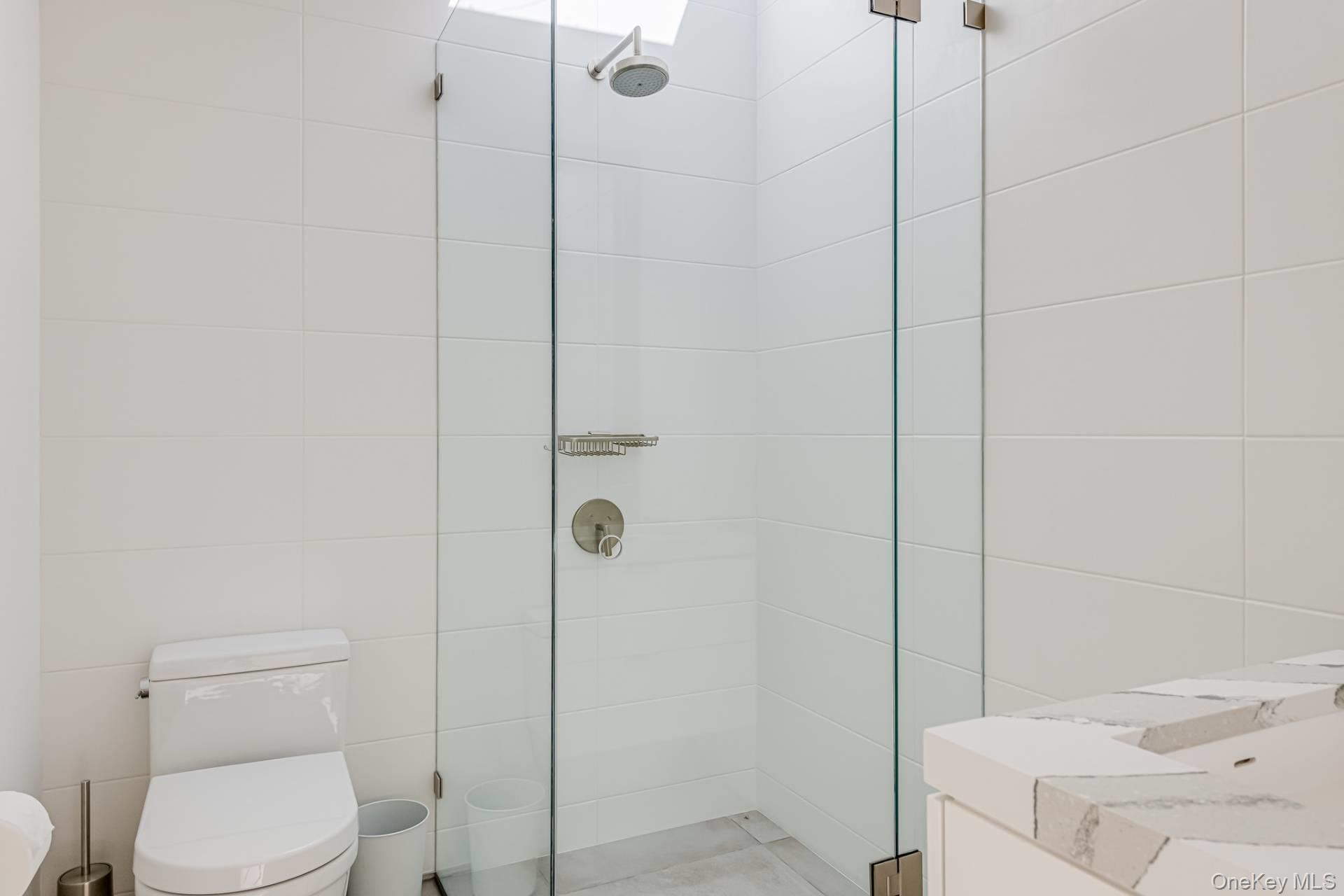 15 Eastway Drive, Southampton, NY 11968