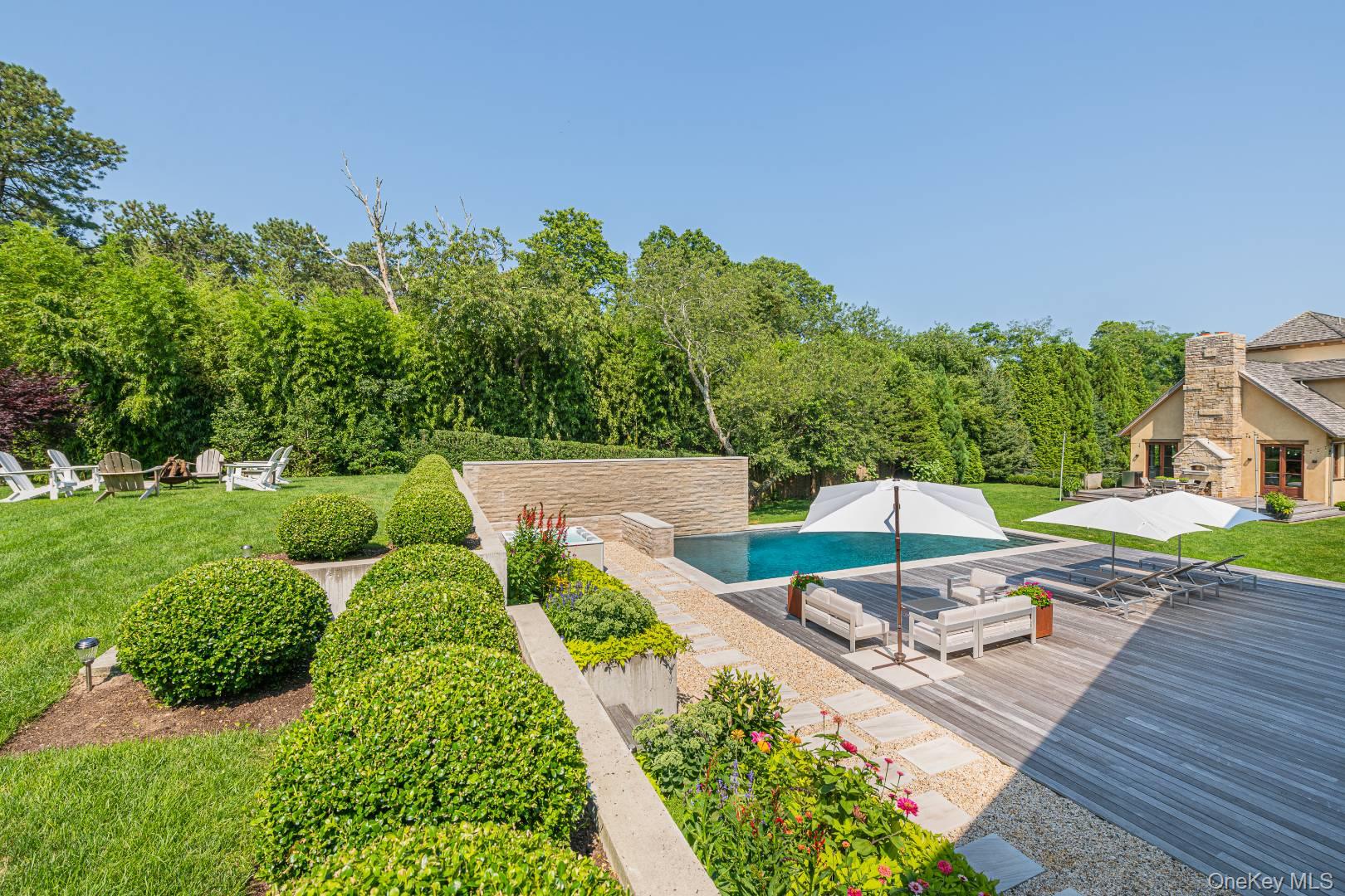 15 Eastway Drive, Southampton, NY 11968