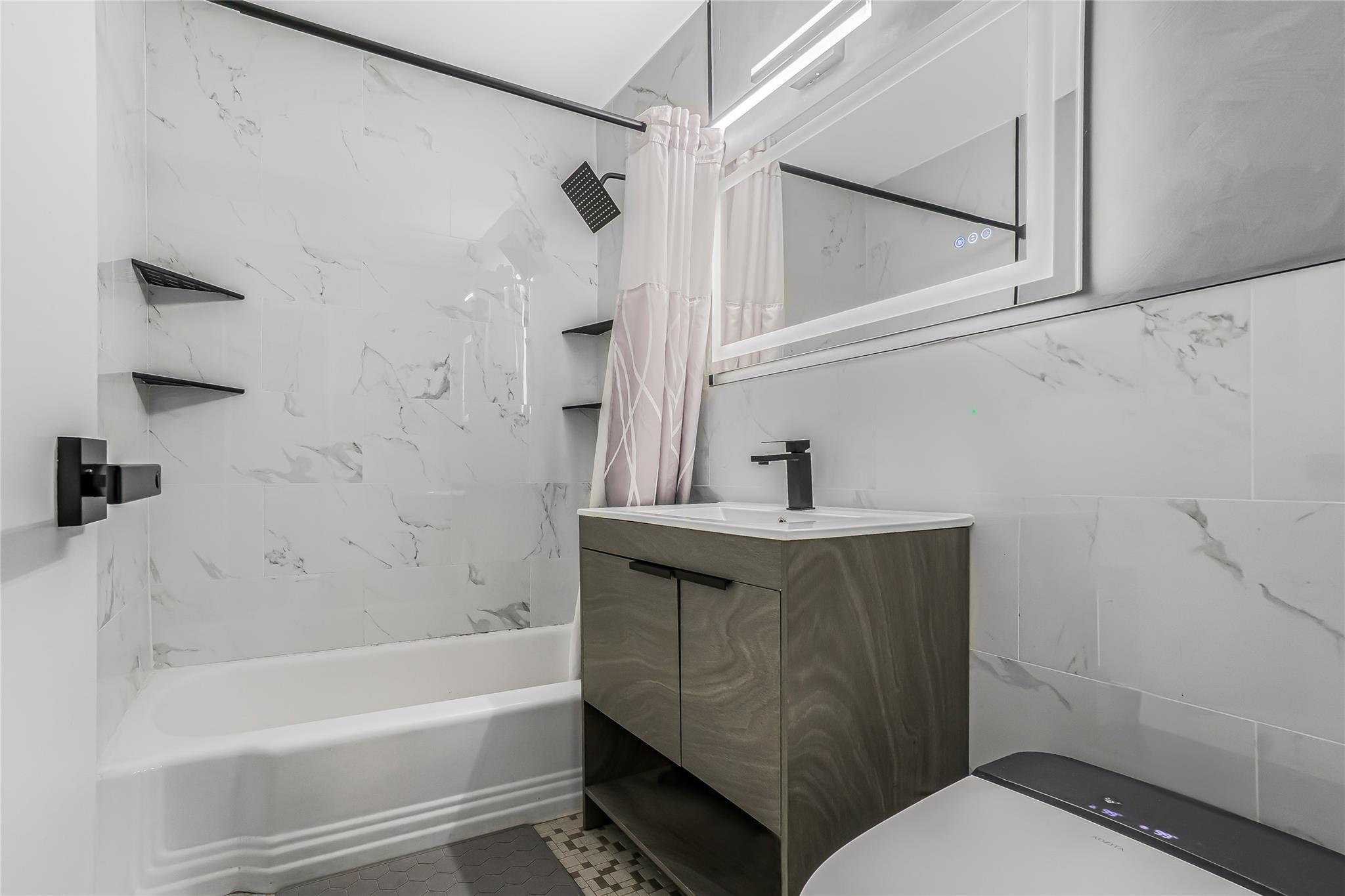 5444 Little Neck Parkway # 6C, Little Neck, NY 11362