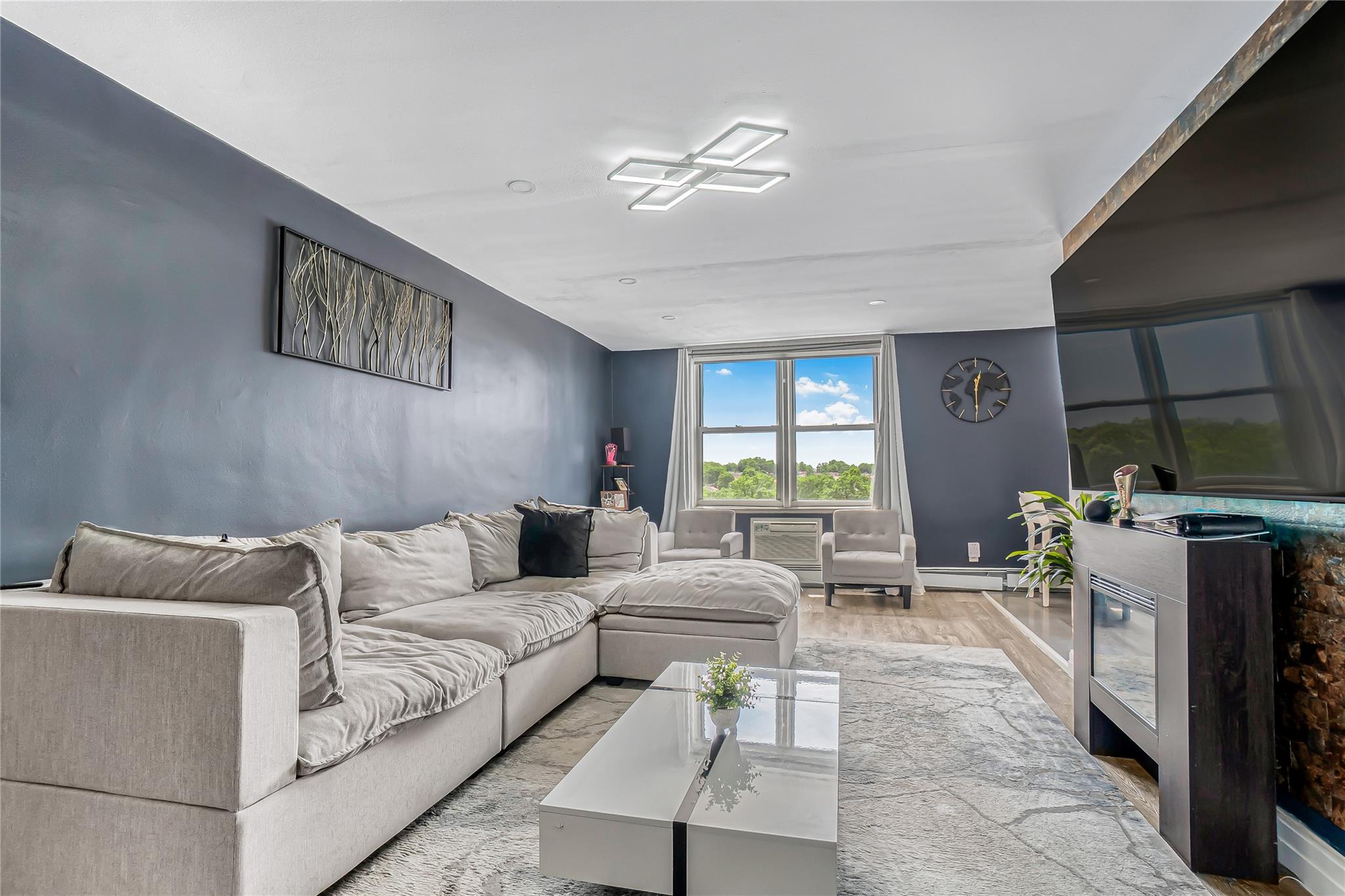 5444 Little Neck Parkway # 6C, Little Neck, NY 11362