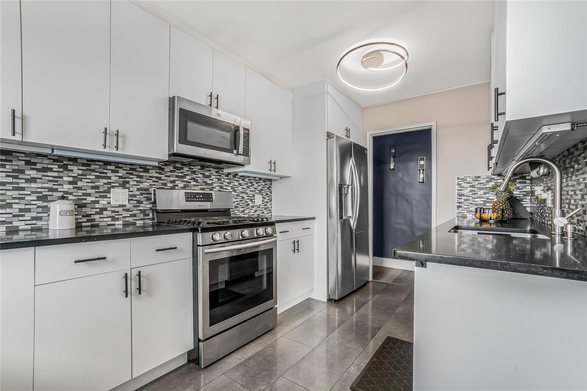 5444 Little Neck Parkway # 6C, Little Neck, NY 11362