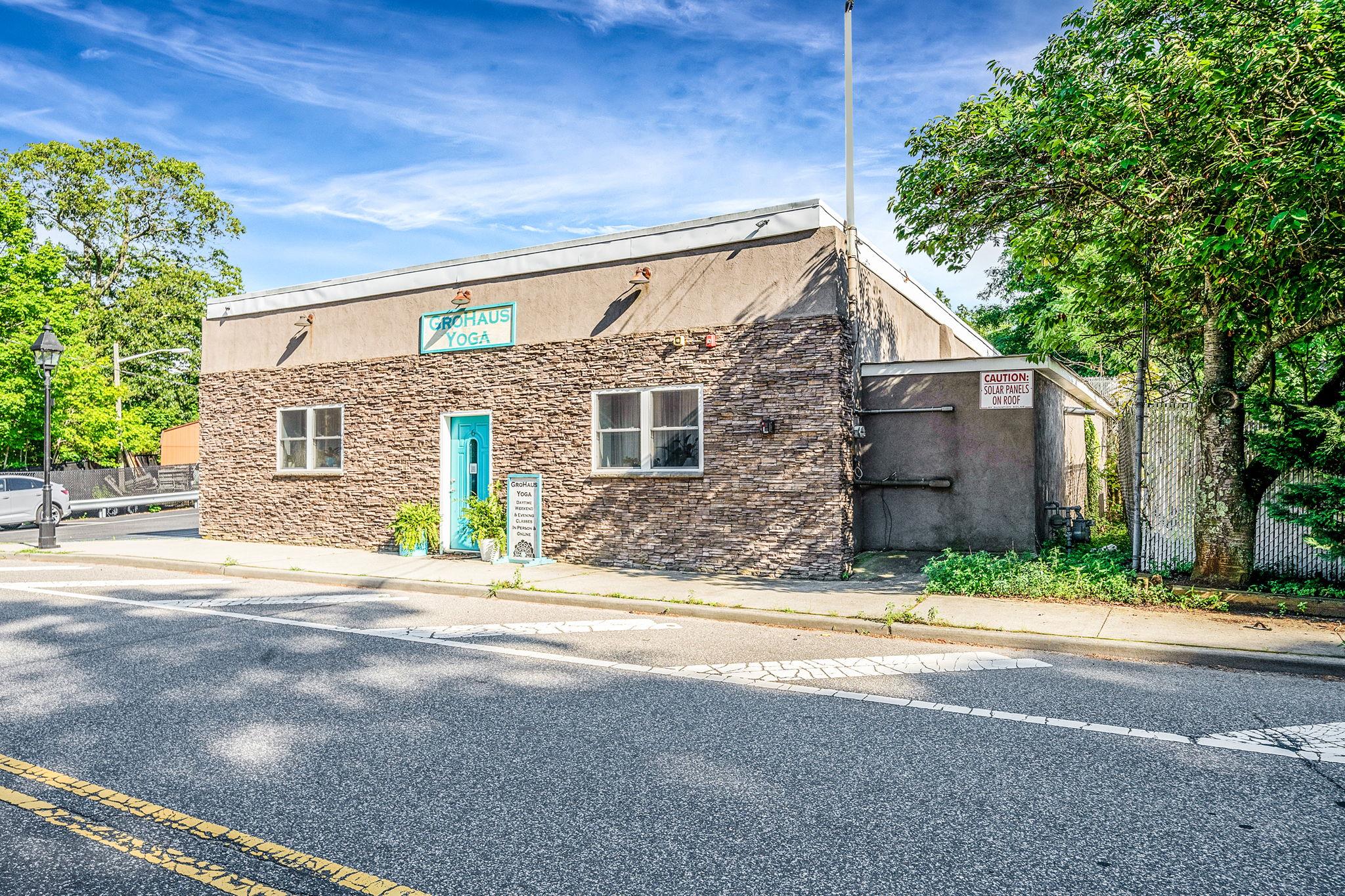 6 New York Avenue, Sound Beach, NY 11789