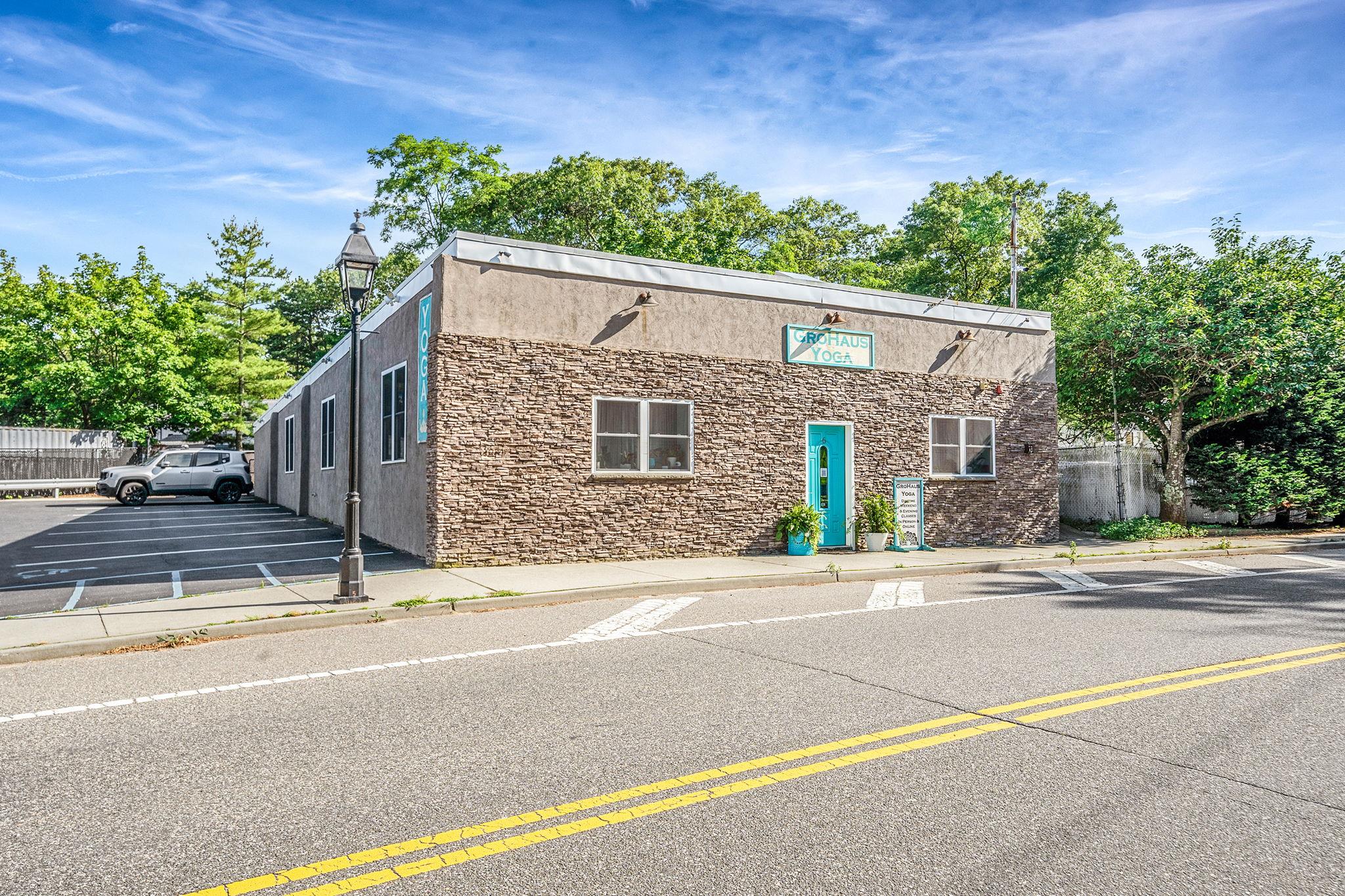 6 New York Avenue, Sound Beach, NY 11789