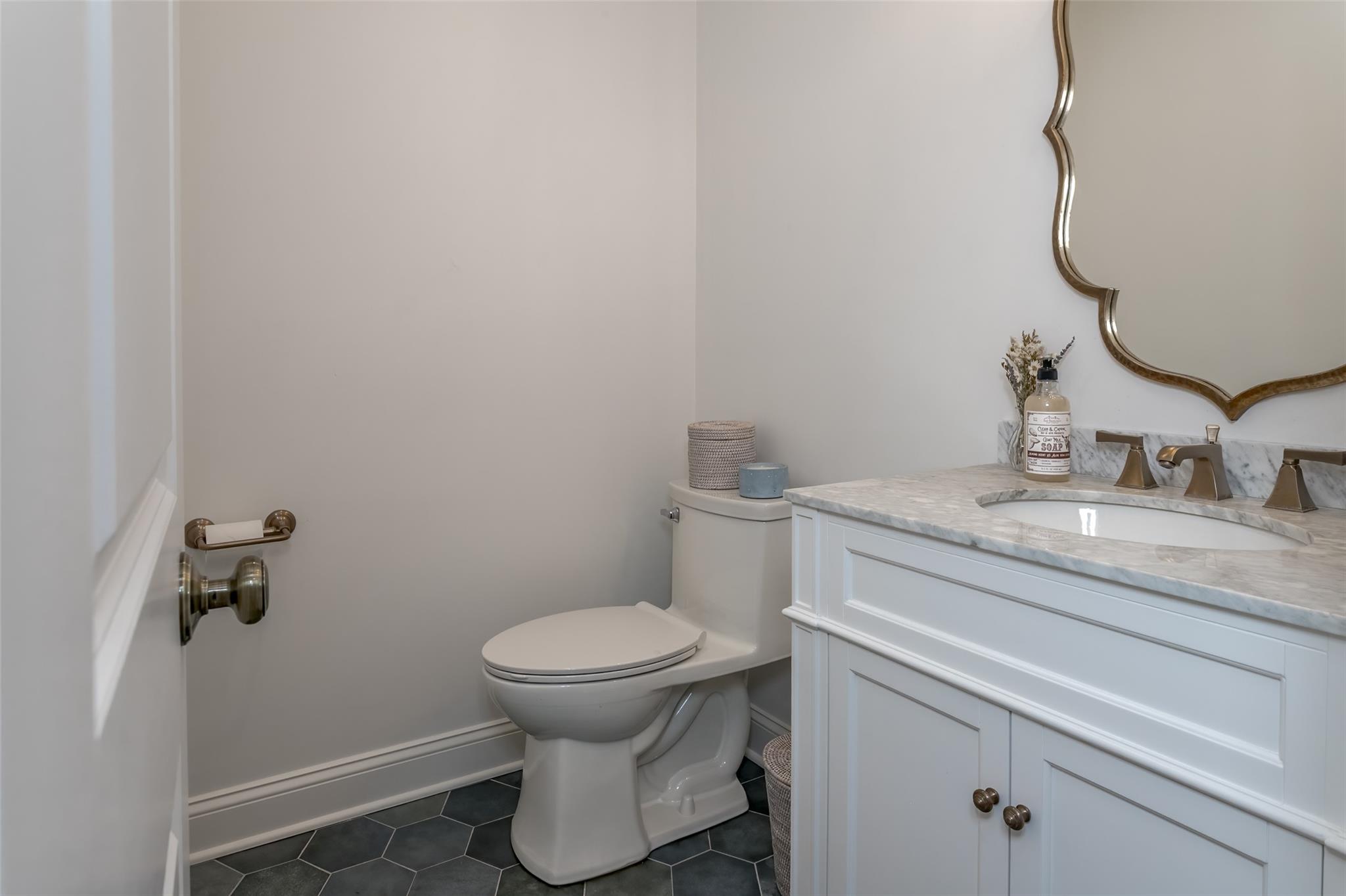 212 Homestead Vil Drive, Warwick, NY 10990