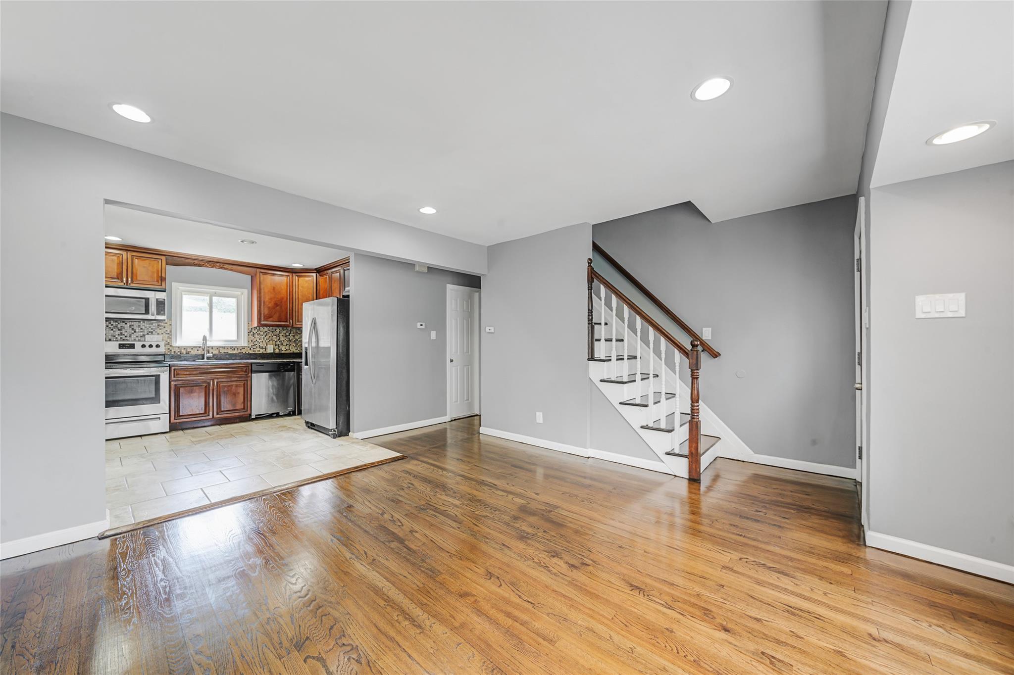 281 Carlls Path, Deer Park, NY 11729