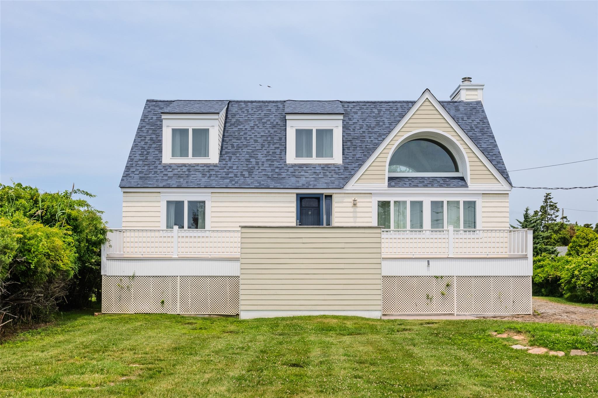 10 Bayview Road, Remsenburg, NY 11960