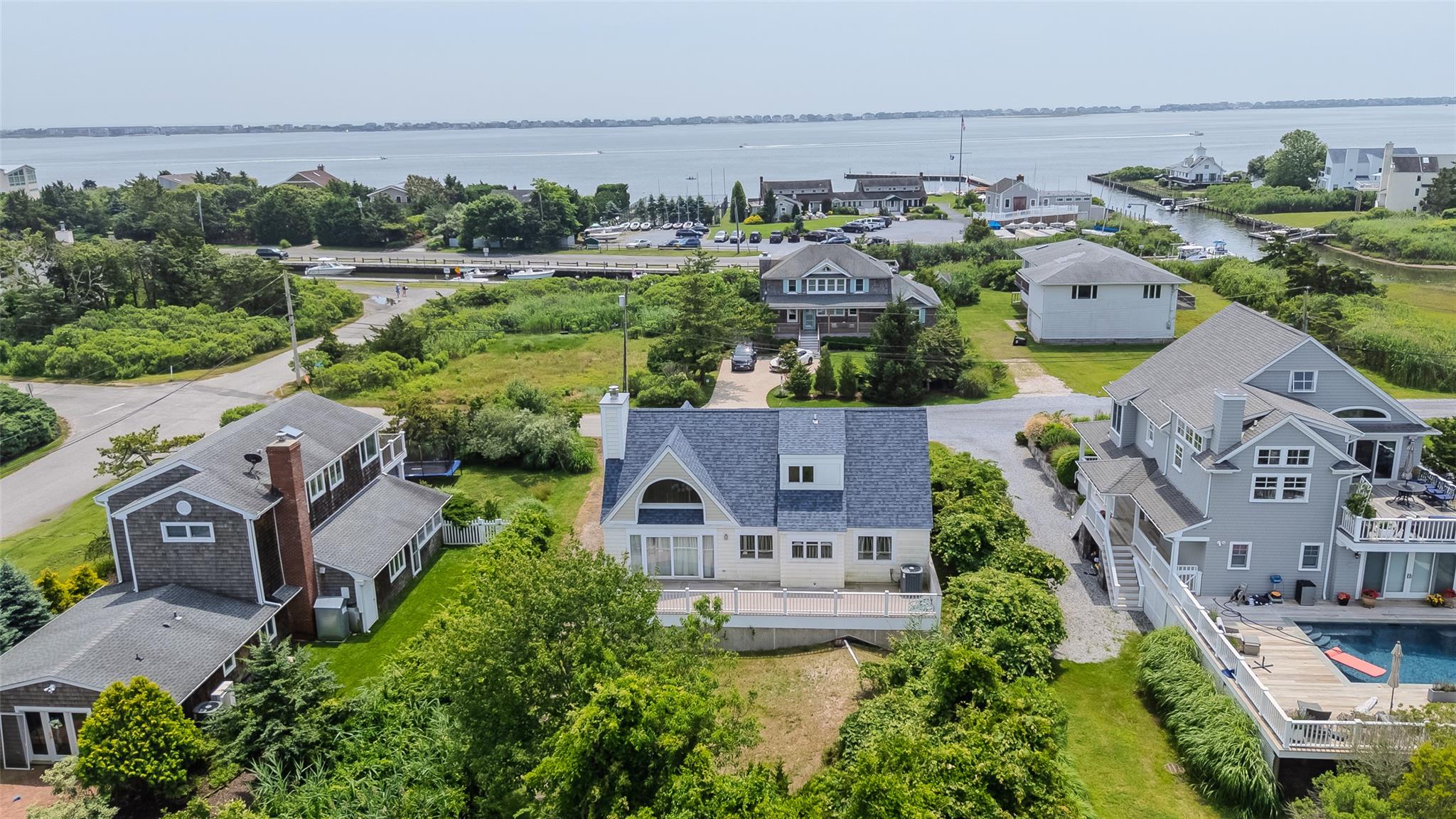 10 Bayview Road, Remsenburg, NY 11960