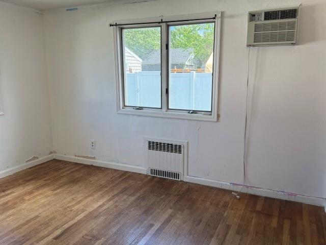 624 Adams Avenue, Lindenhurst, NY 11757