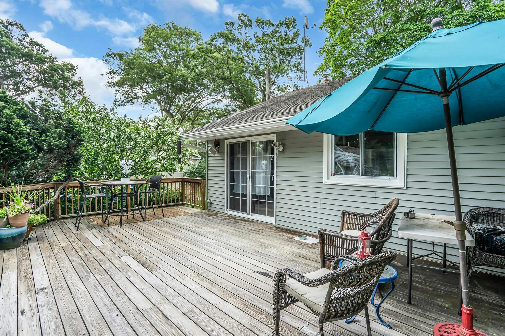 11 Grove Avenue, Saint James, NY 11780