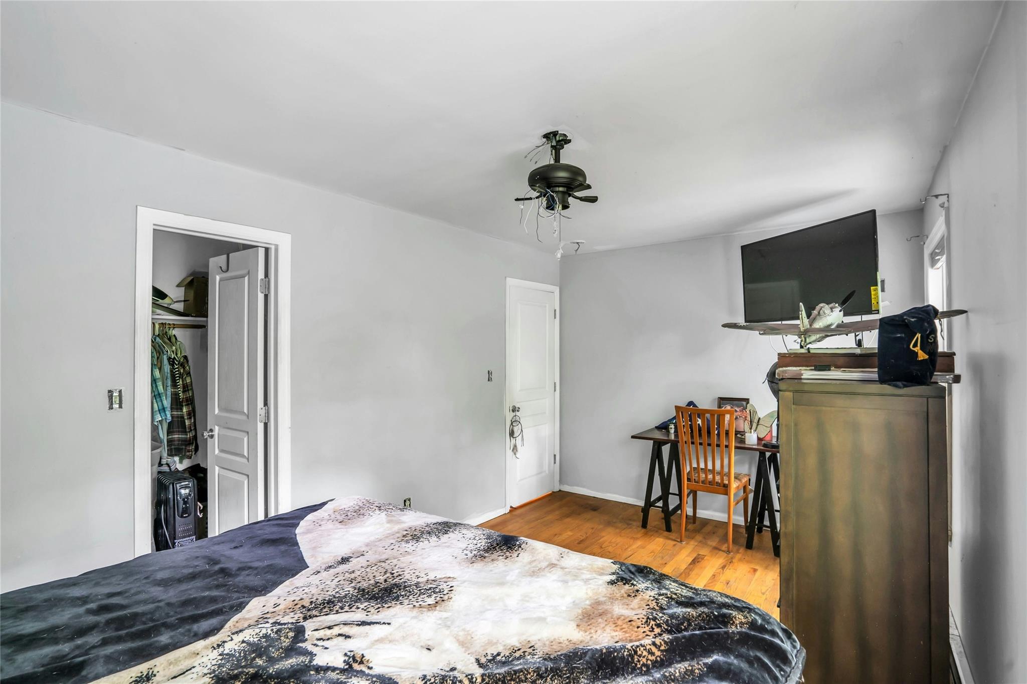 11 Grove Avenue, Saint James, NY 11780