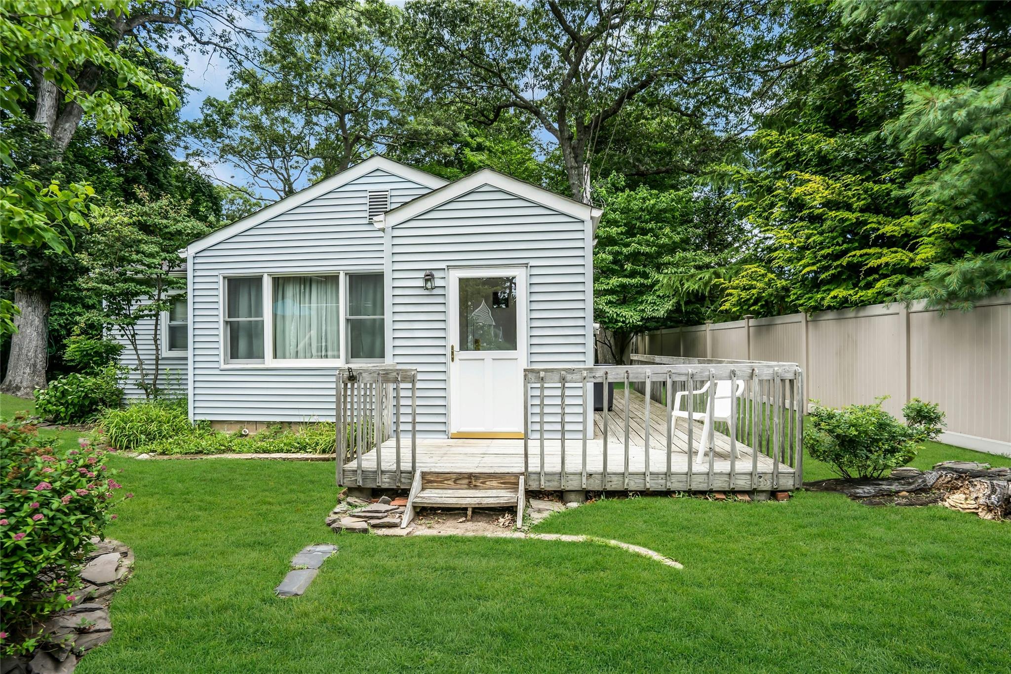 11 Grove Avenue, Saint James, NY 11780