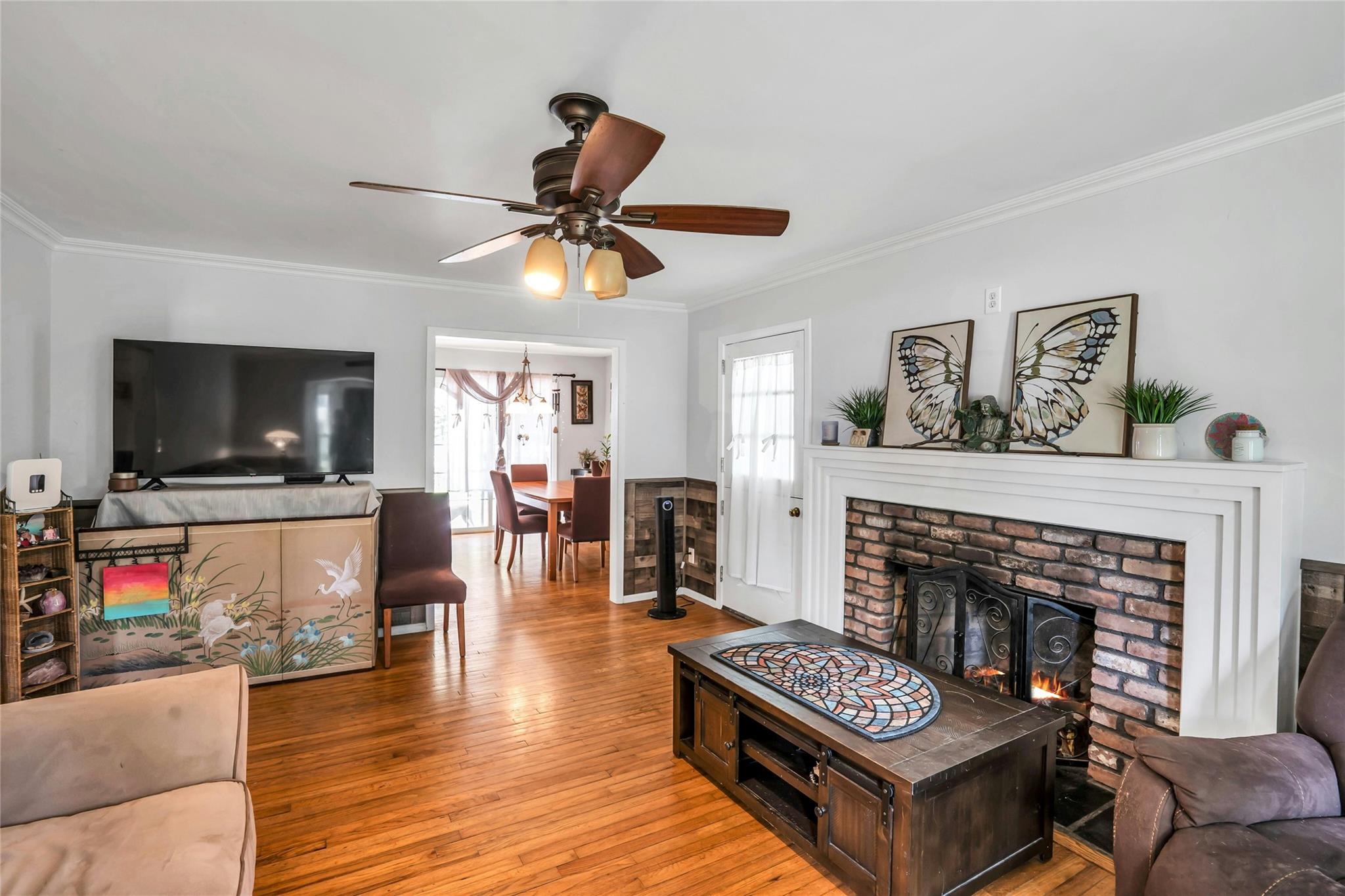 11 Grove Avenue, Saint James, NY 11780