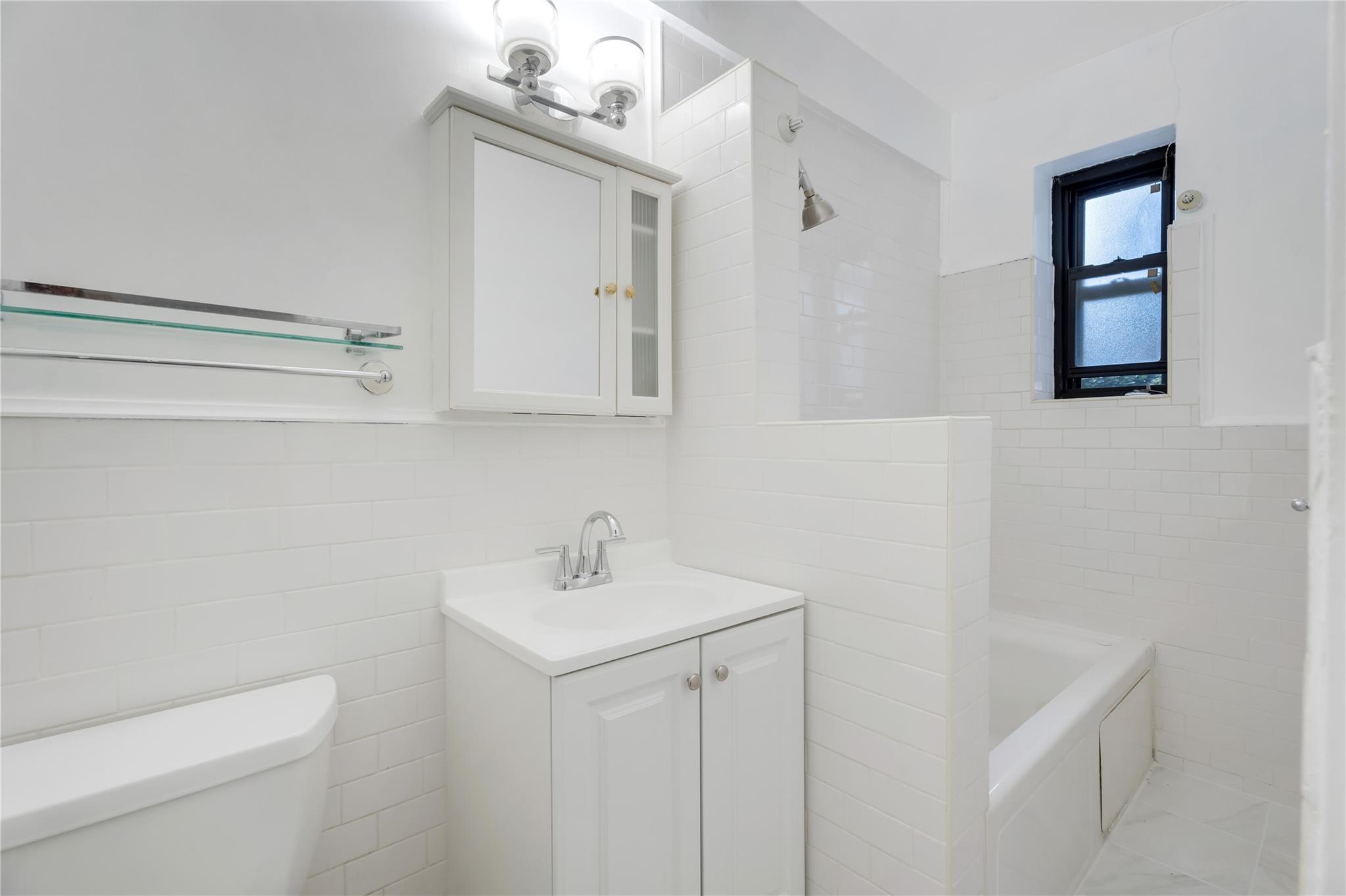 76-12 Ditmars Boulevard # B3, Flushing, NY 11370