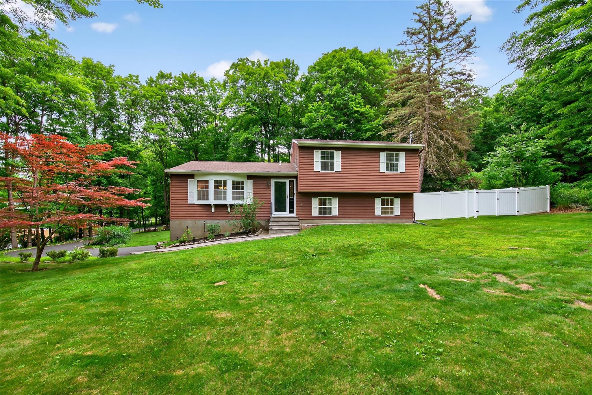 9 Mine Hill Road, Cornwall, NY 12518