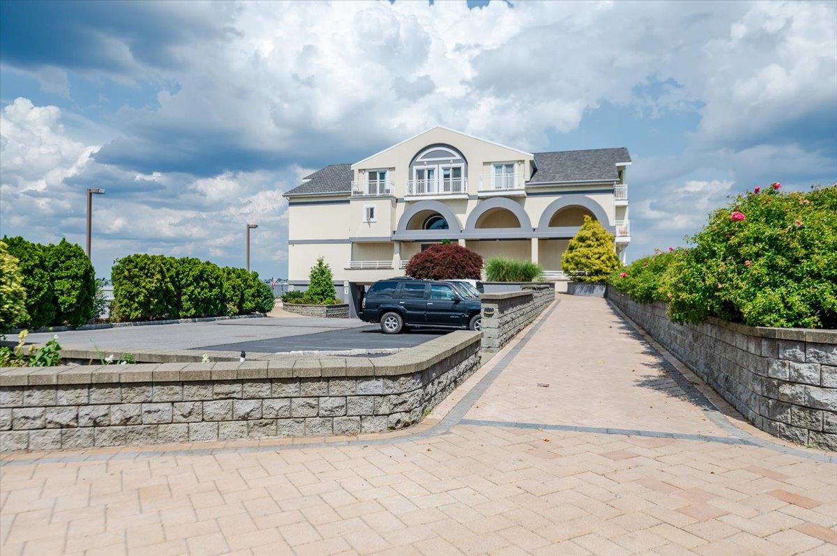 600 Clarence Avenue # 1J, Bronx, NY 10465