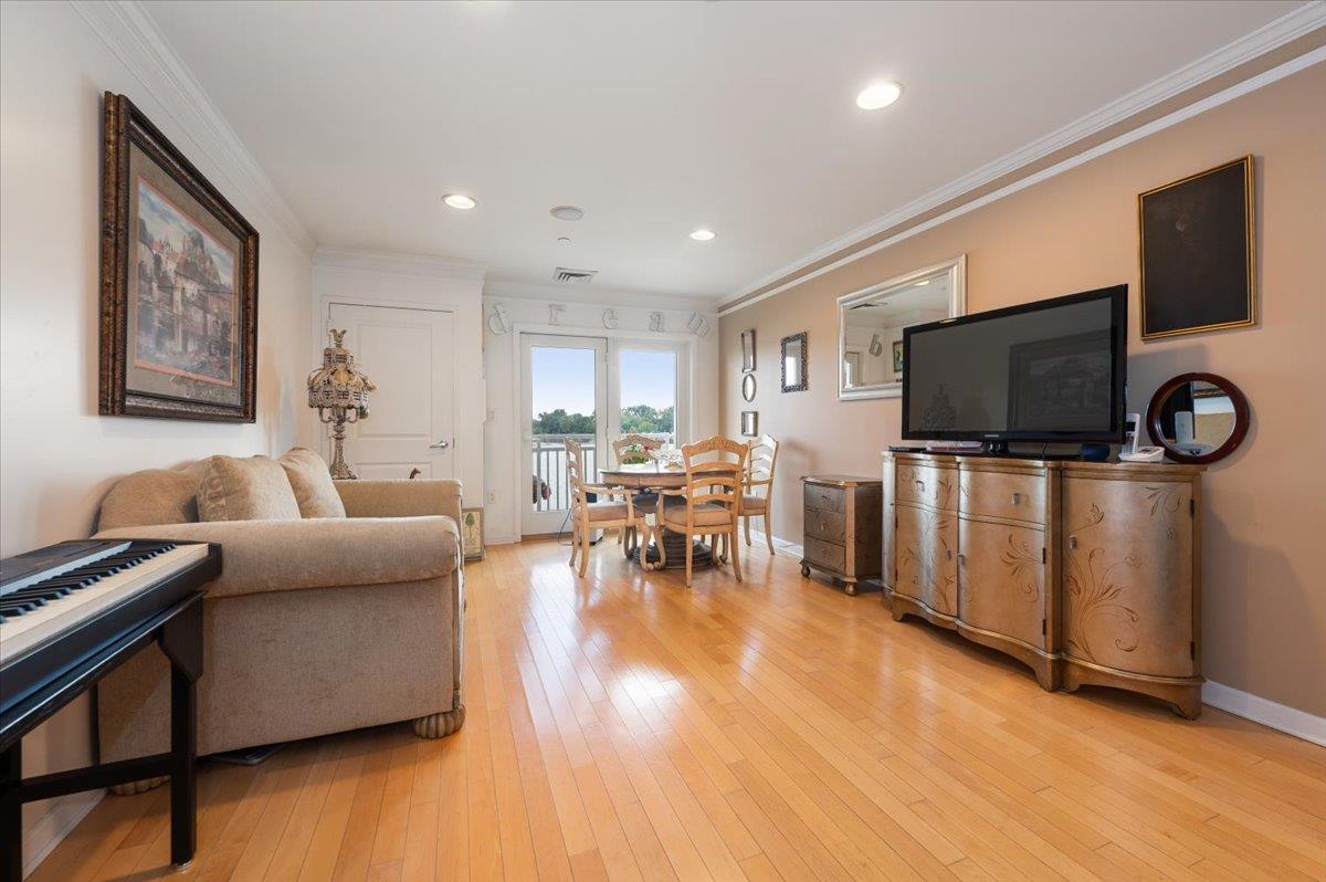 600 Clarence Avenue # 1J, Bronx, NY 10465