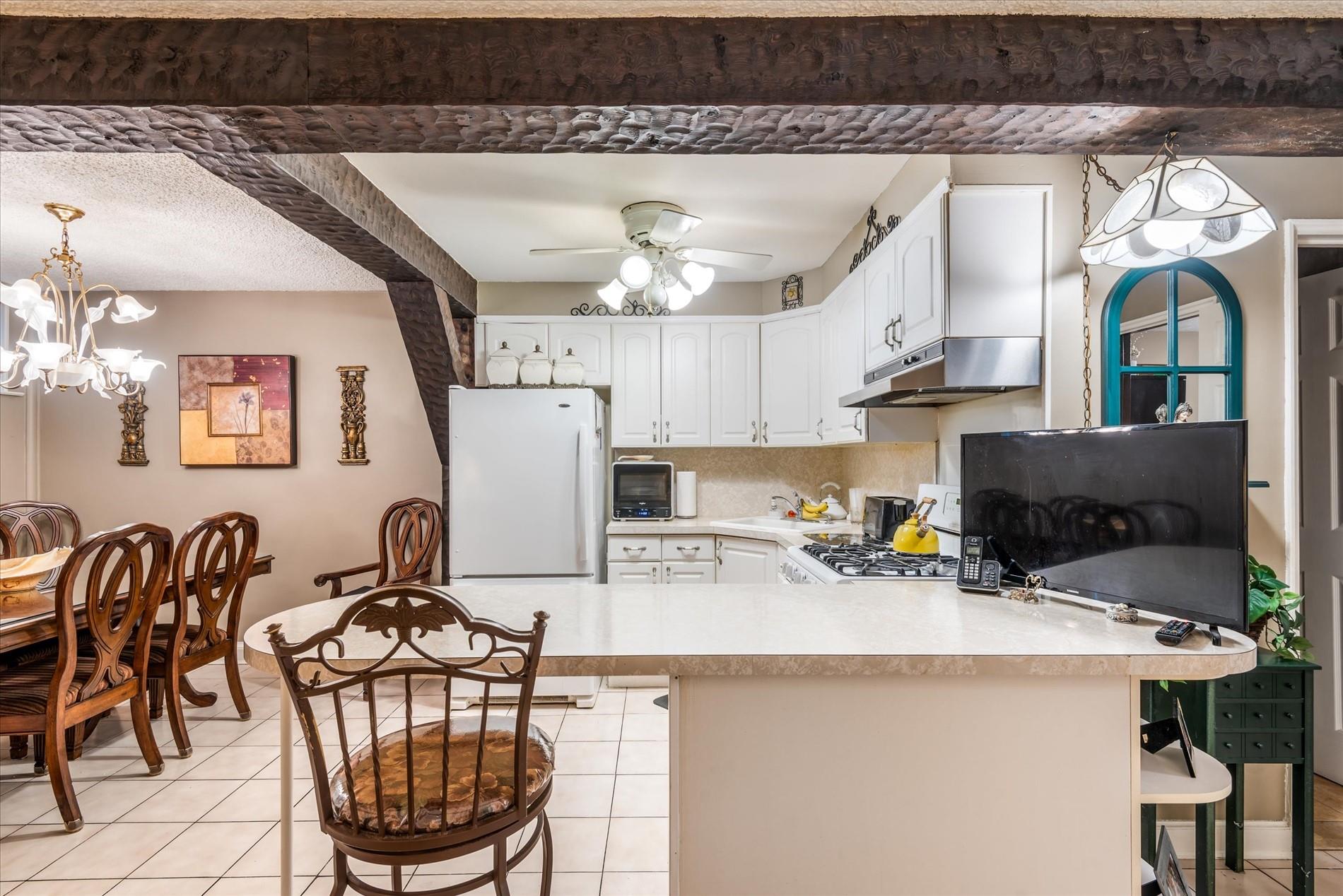 60-23 60th Road, Maspeth, NY 11378