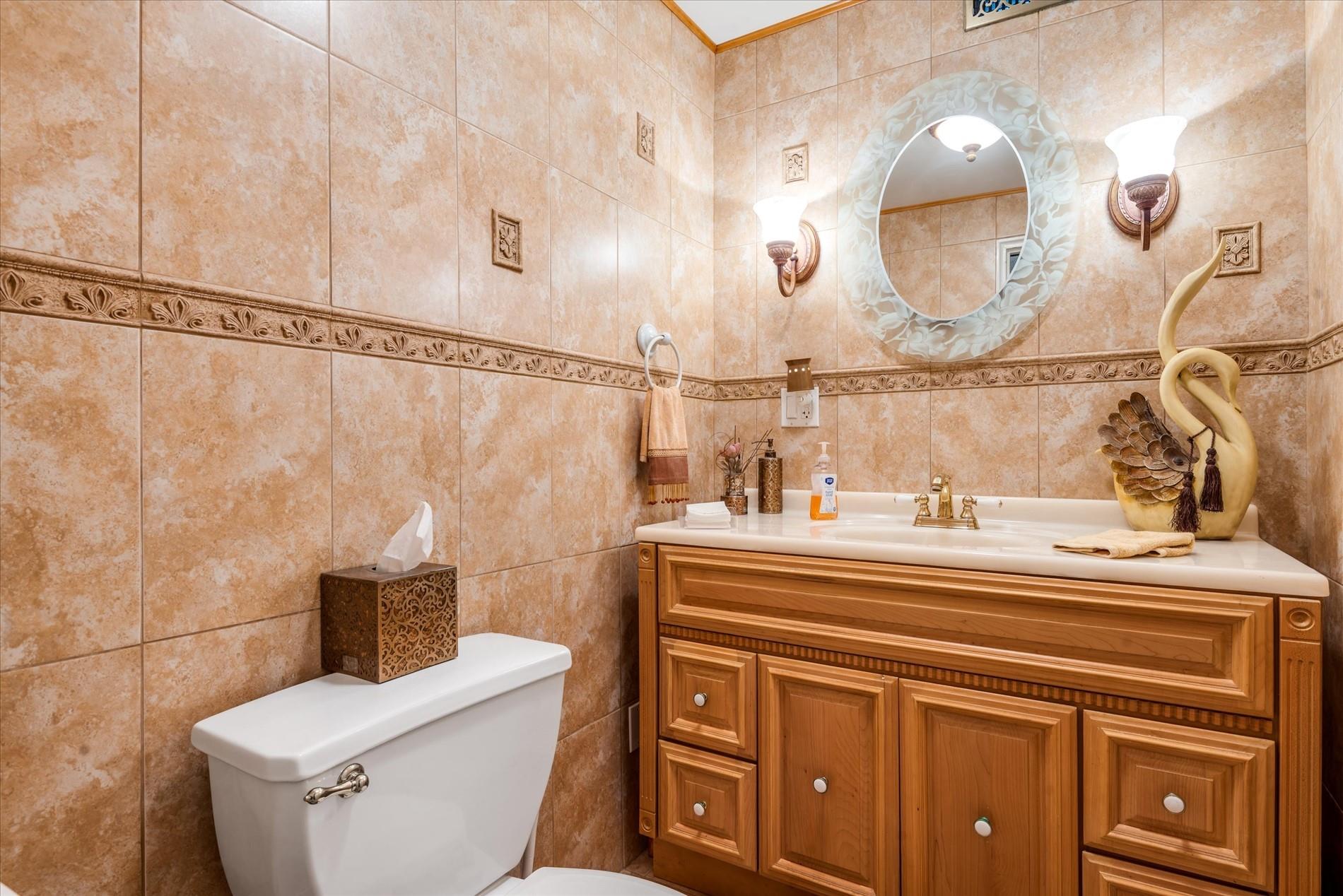 60-23 60th Road, Maspeth, NY 11378