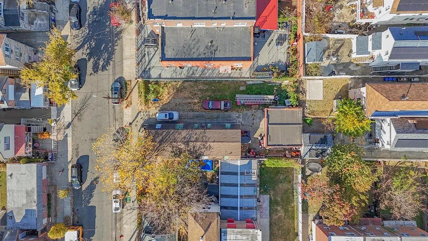 410 Thieriot Avenue, Bronx, NY 10473