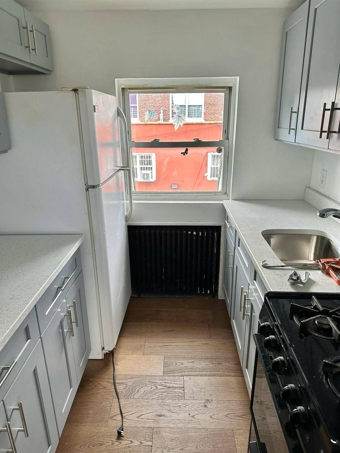 410 Thieriot Avenue, Bronx, NY 10473