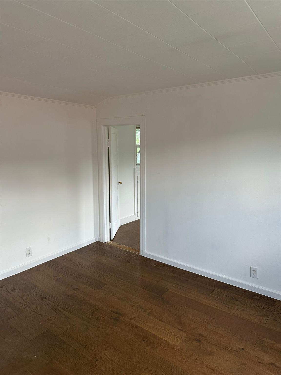 410 Thieriot Avenue, Bronx, NY 10473