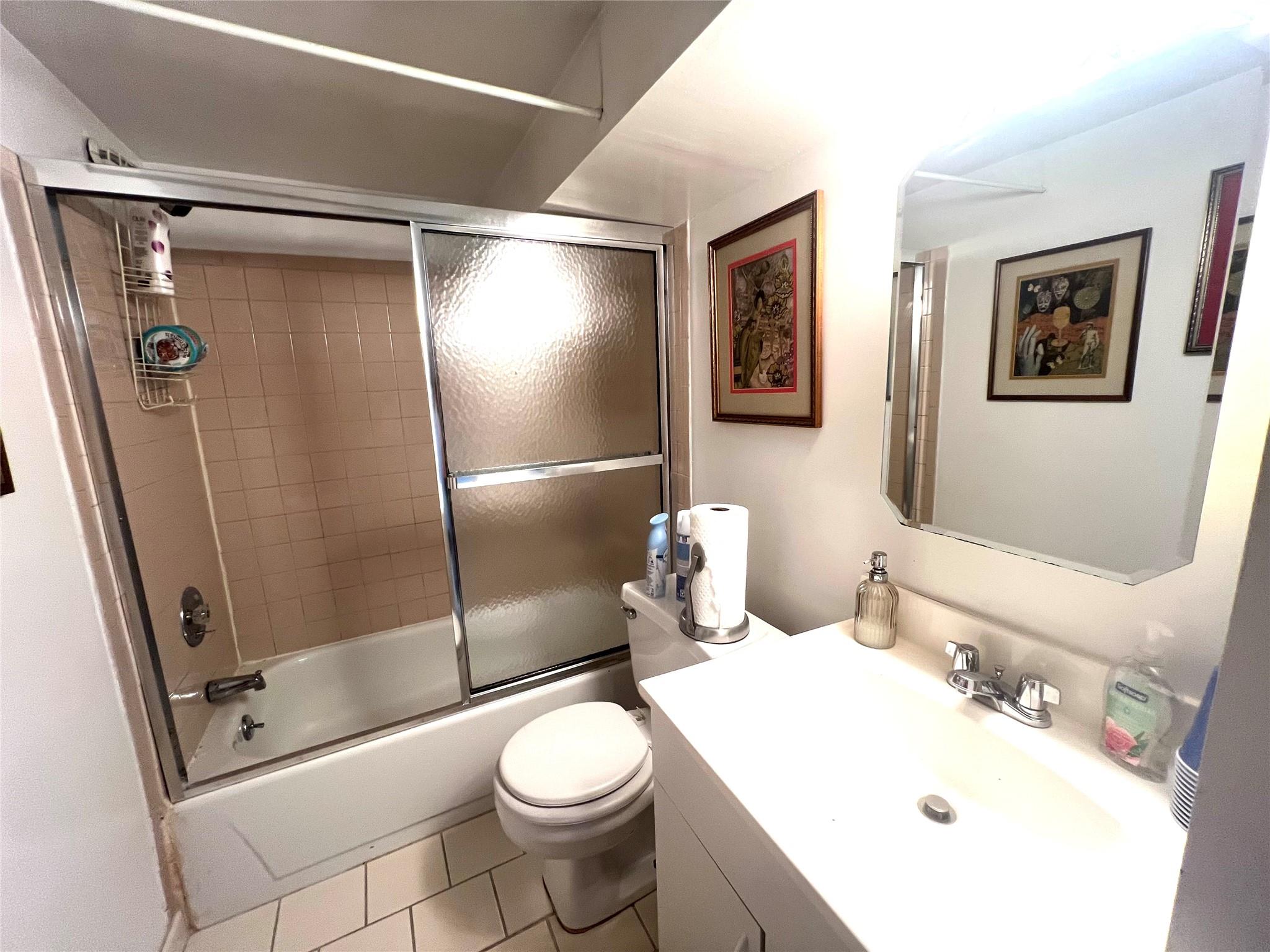 11 Pearl Street, North Woodmere, NY 11581