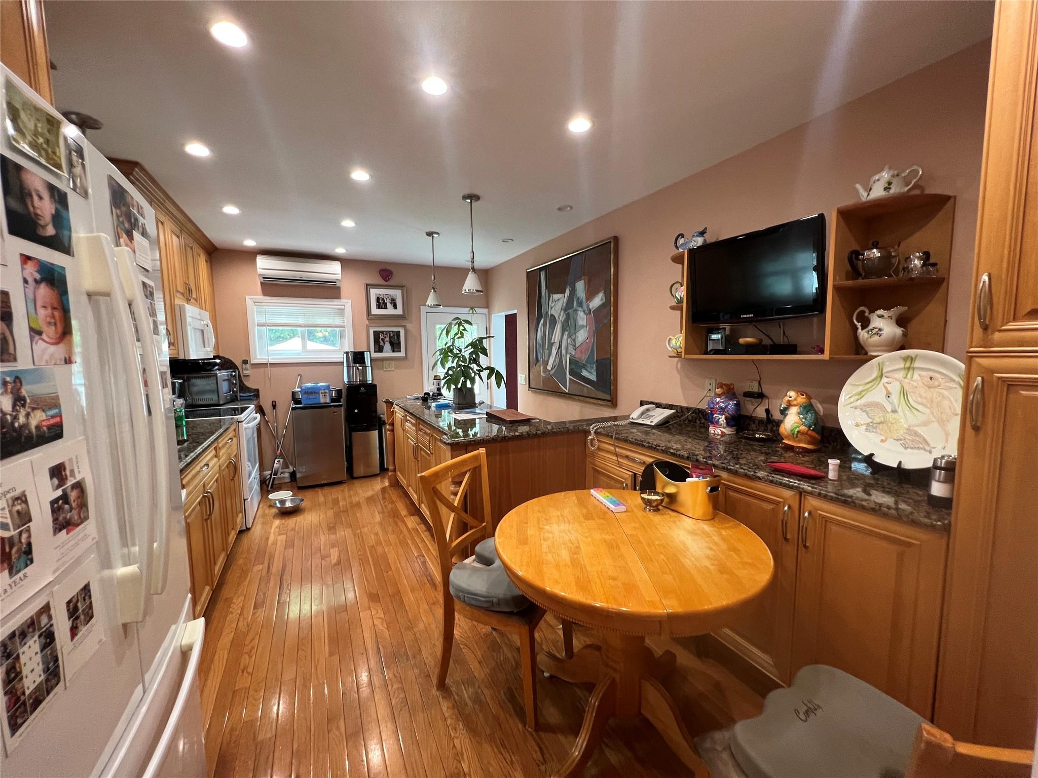 11 Pearl Street, North Woodmere, NY 11581