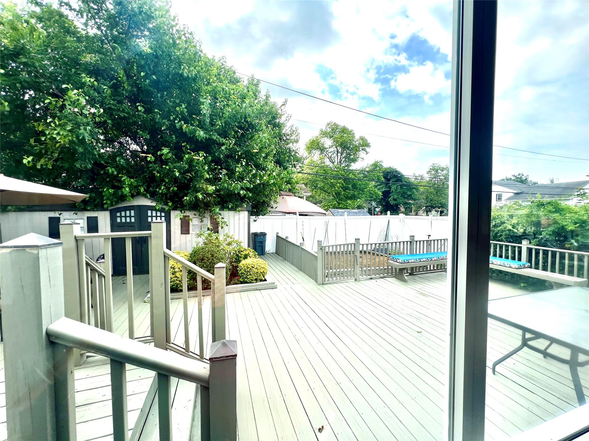 11 Pearl Street, North Woodmere, NY 11581