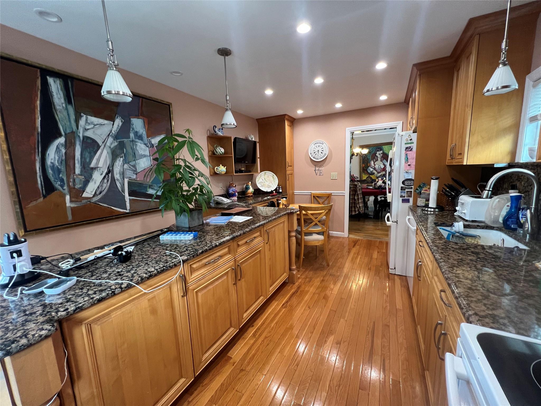 11 Pearl Street, North Woodmere, NY 11581