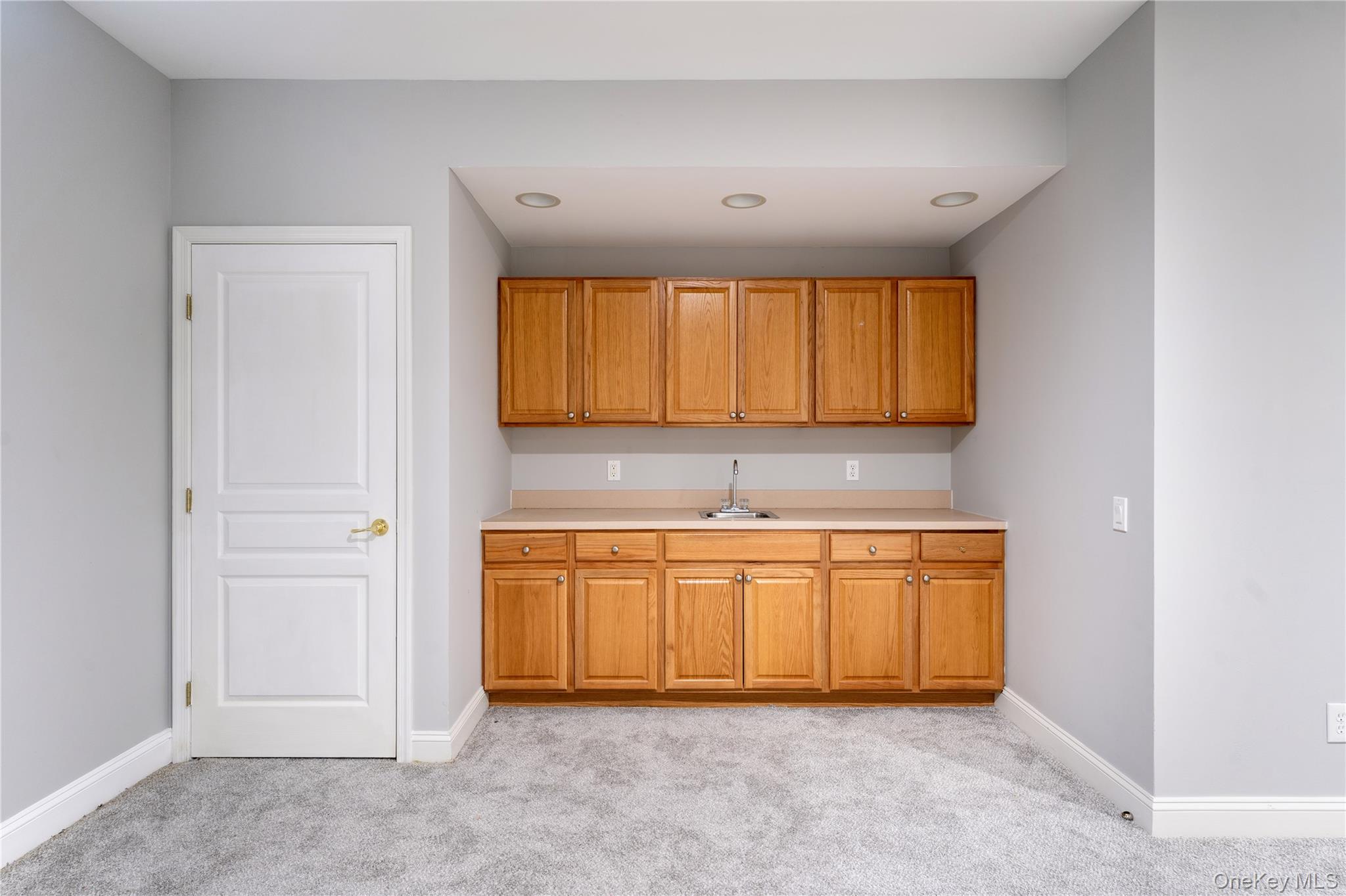 48 Avolet Court, Mount Sinai, NY 11766