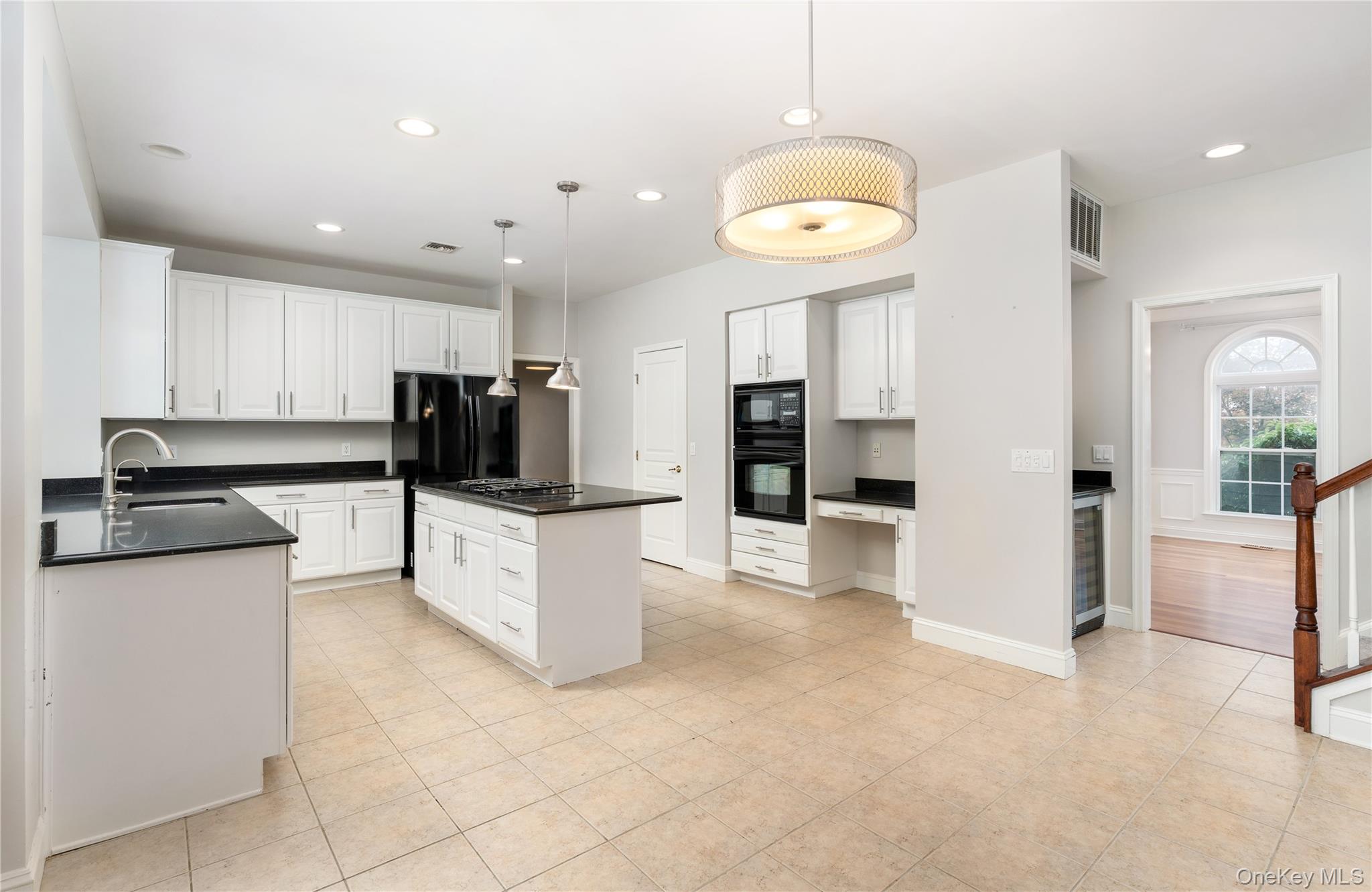 48 Avolet Court, Mount Sinai, NY 11766