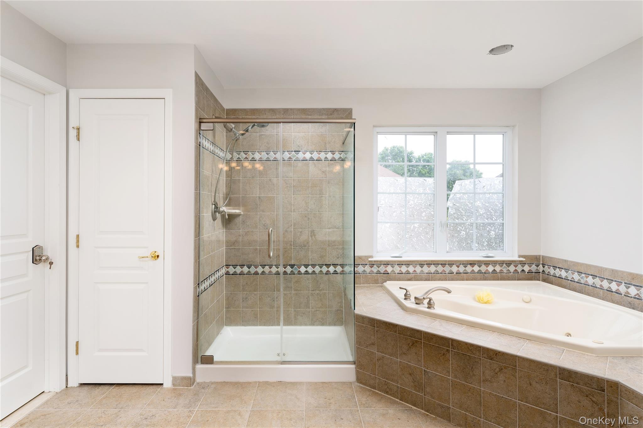 48 Avolet Court, Mount Sinai, NY 11766