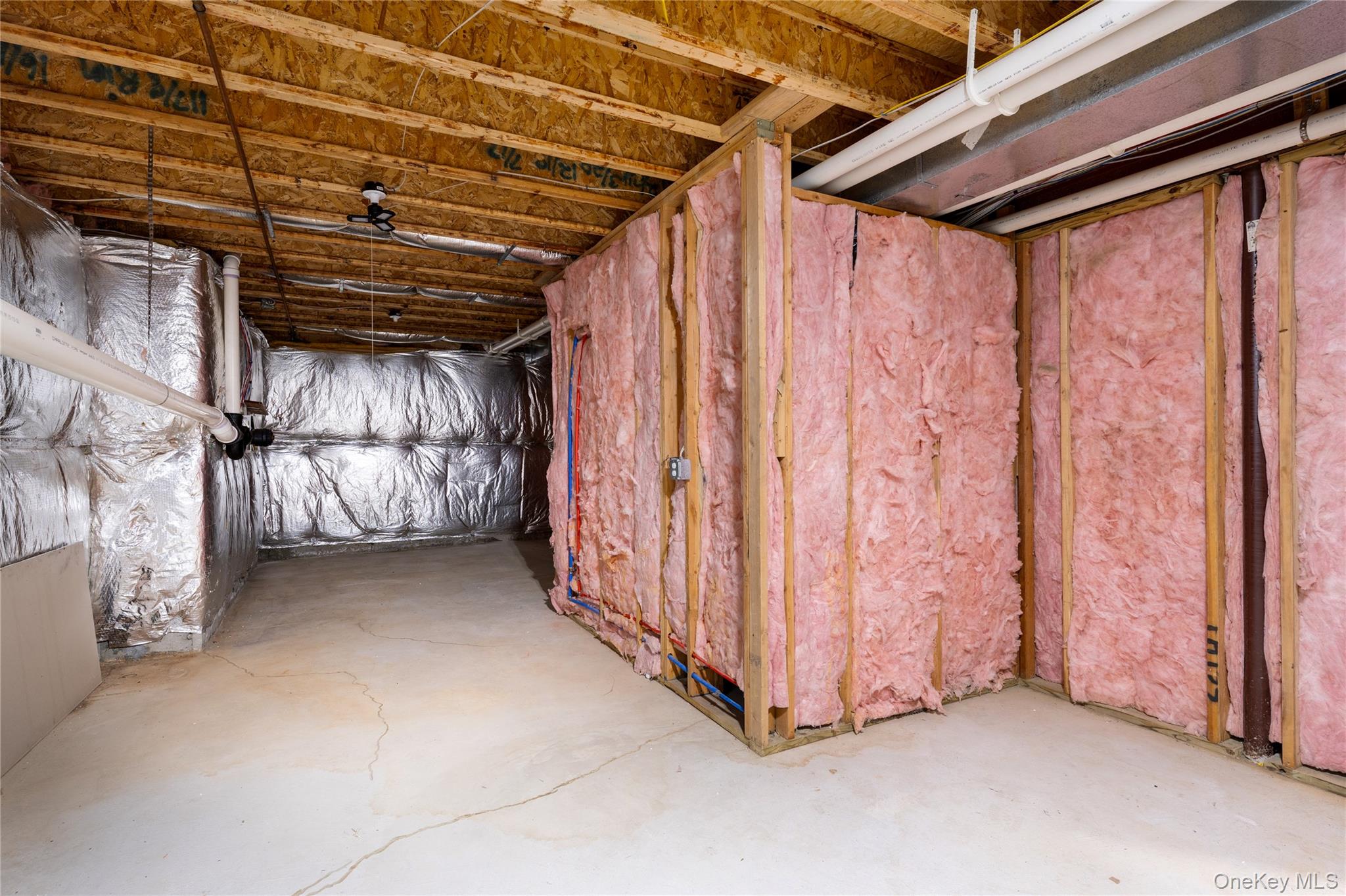 48 Avolet Court, Mount Sinai, NY 11766