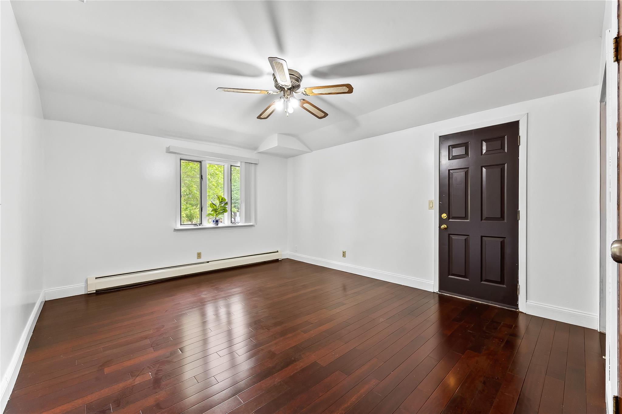 154-70 11th Avenue, Beechhurst, NY 11357