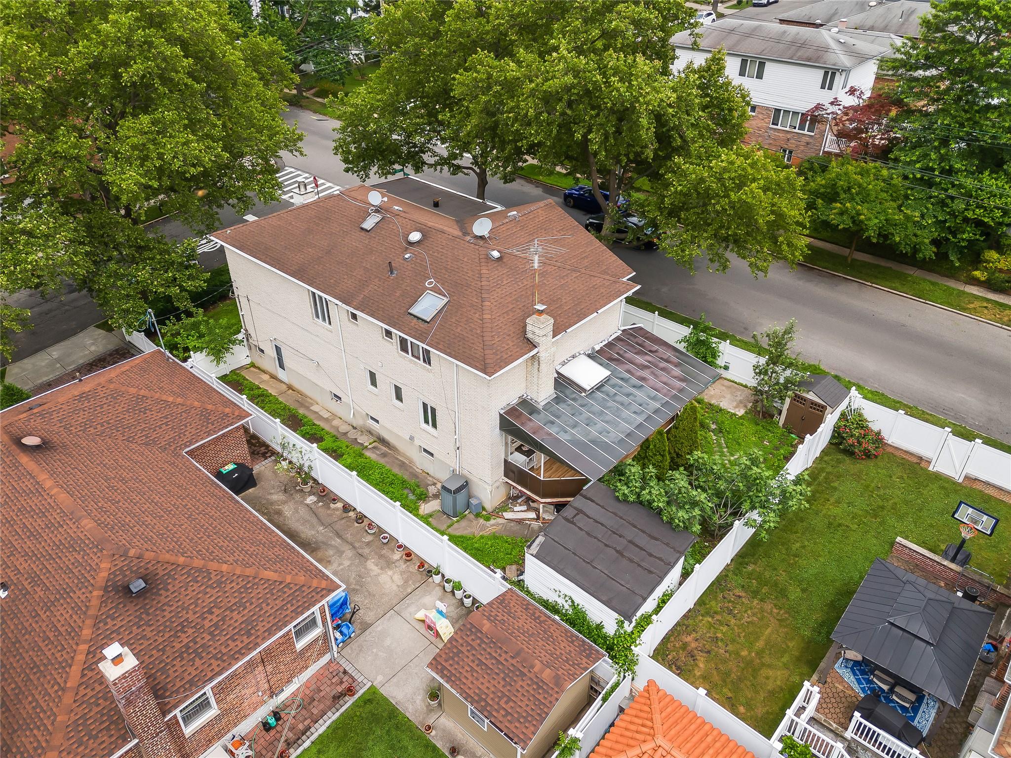 154-70 11th Avenue, Beechhurst, NY 11357