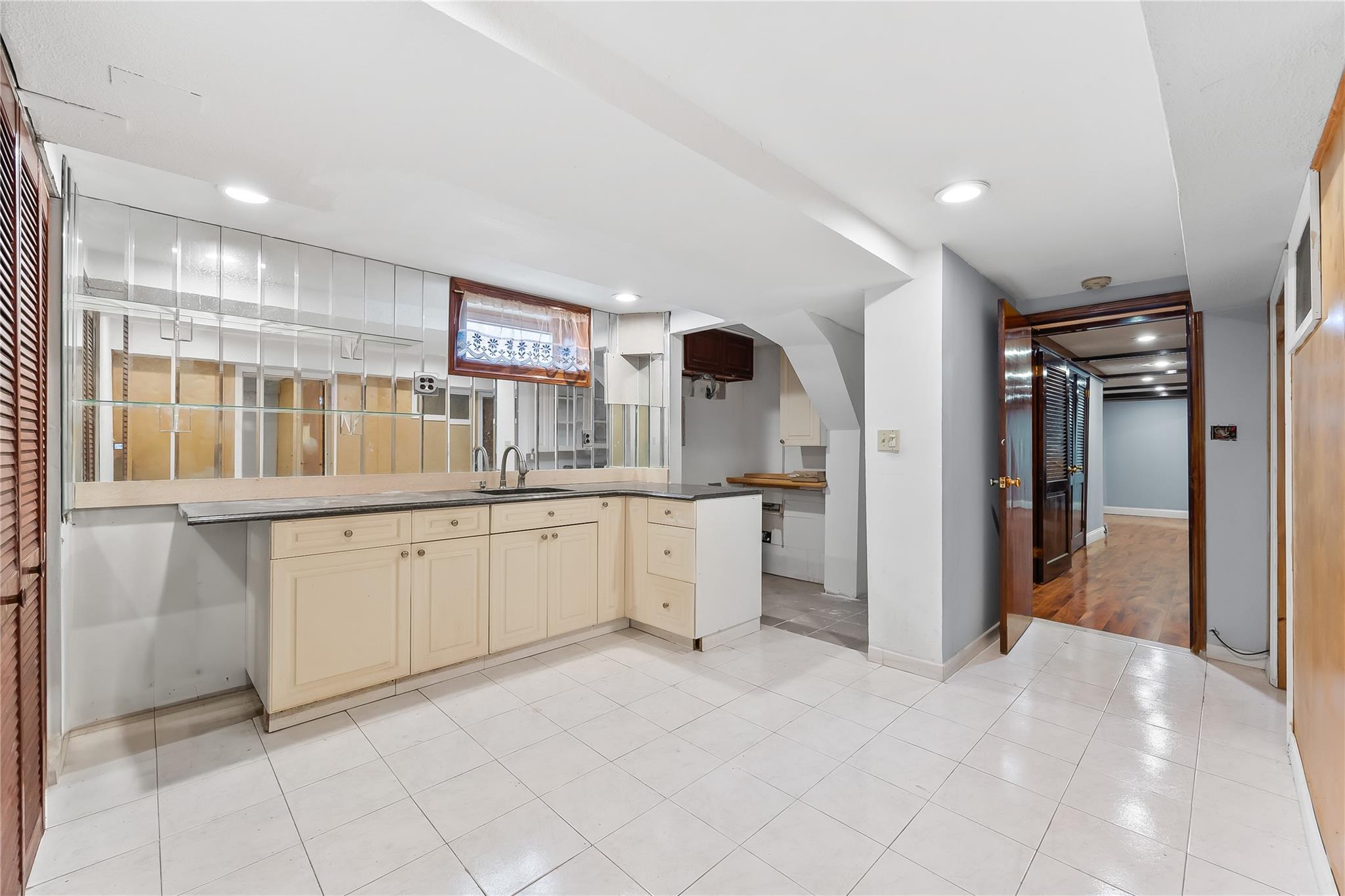 154-70 11th Avenue, Beechhurst, NY 11357