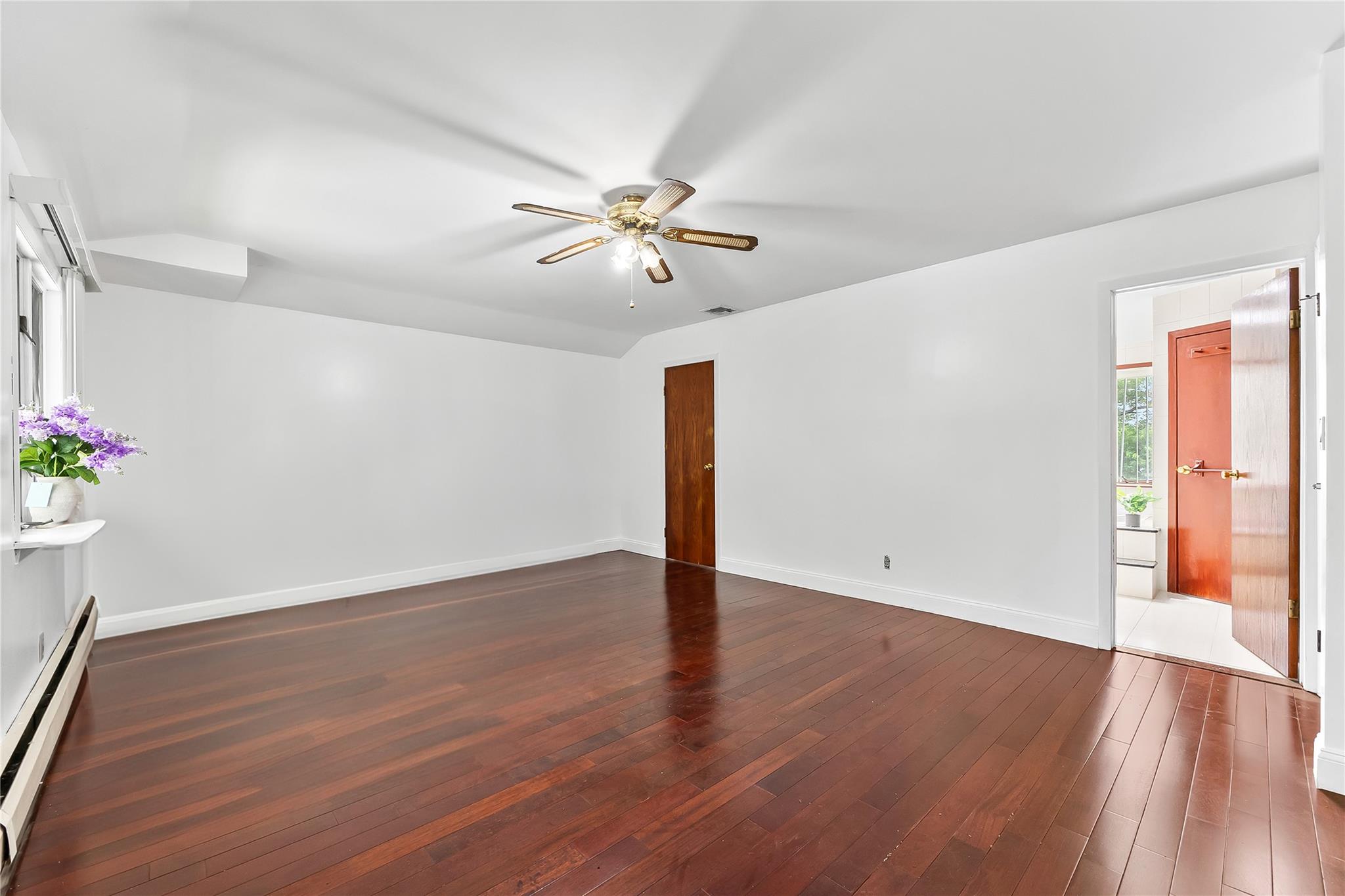 154-70 11th Avenue, Beechhurst, NY 11357