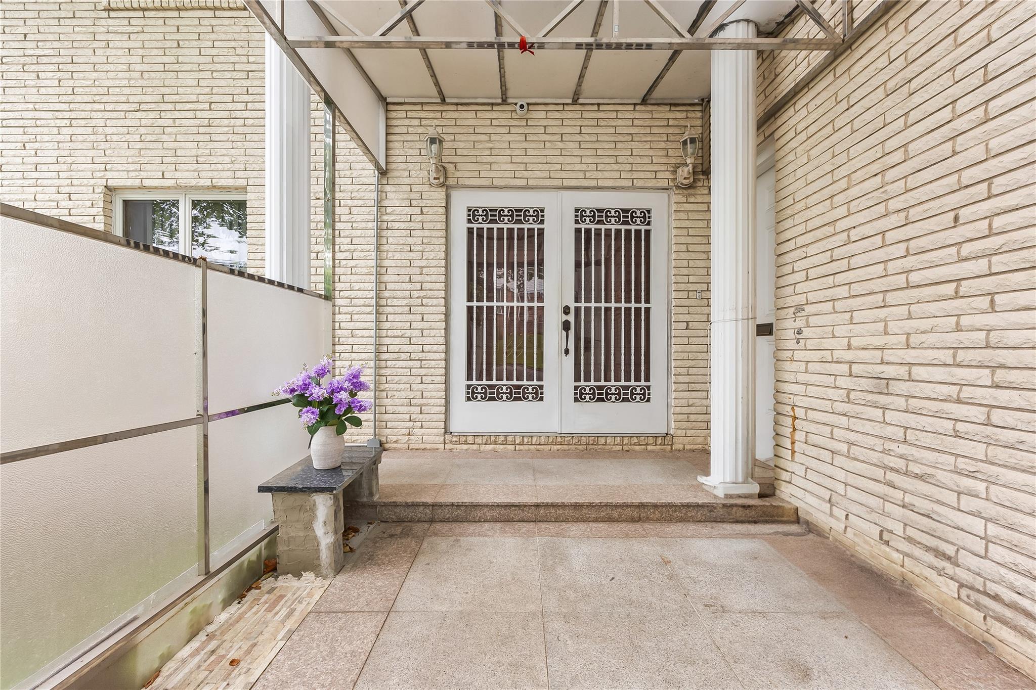 154-70 11th Avenue, Beechhurst, NY 11357