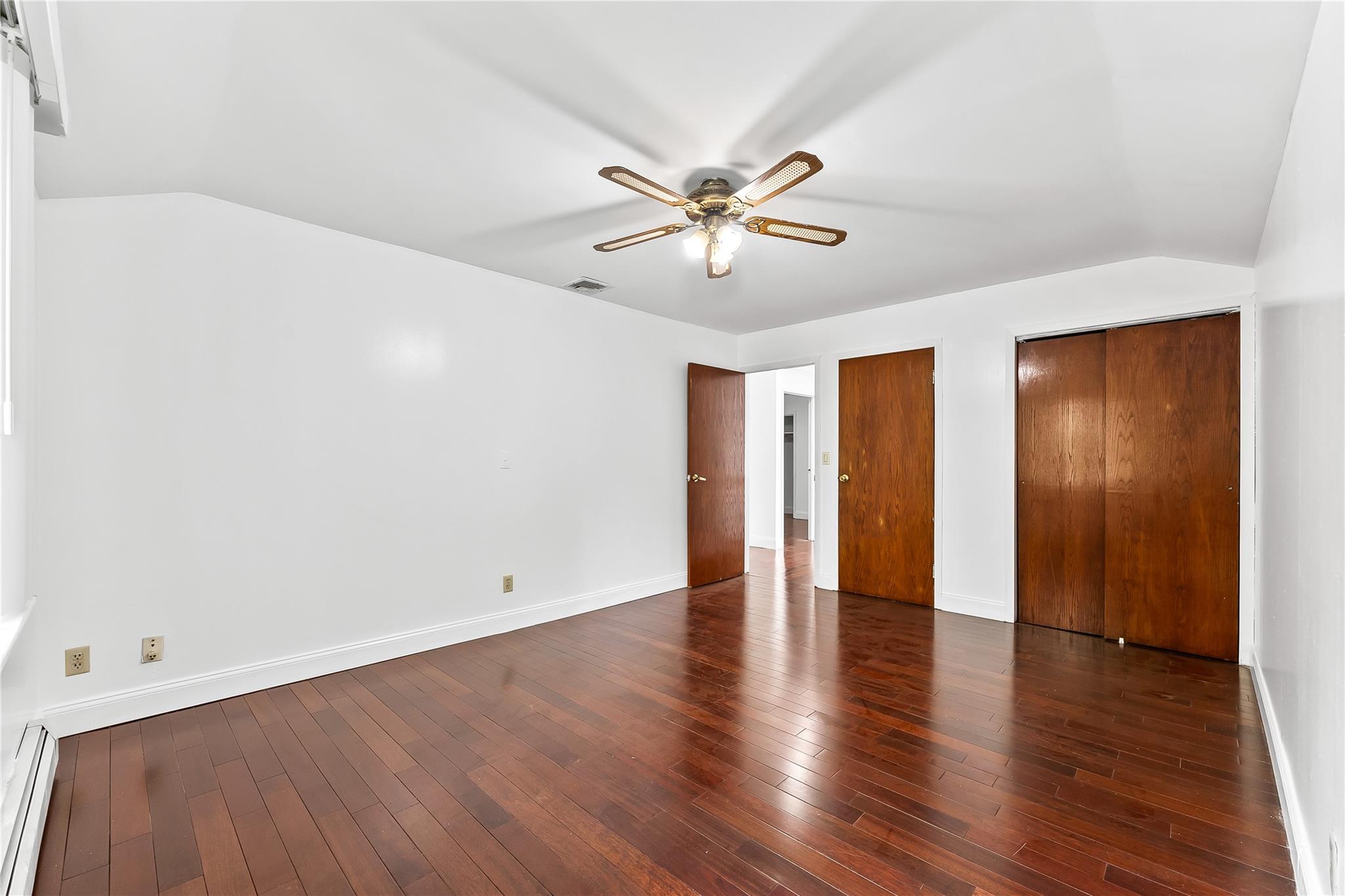 154-70 11th Avenue, Beechhurst, NY 11357