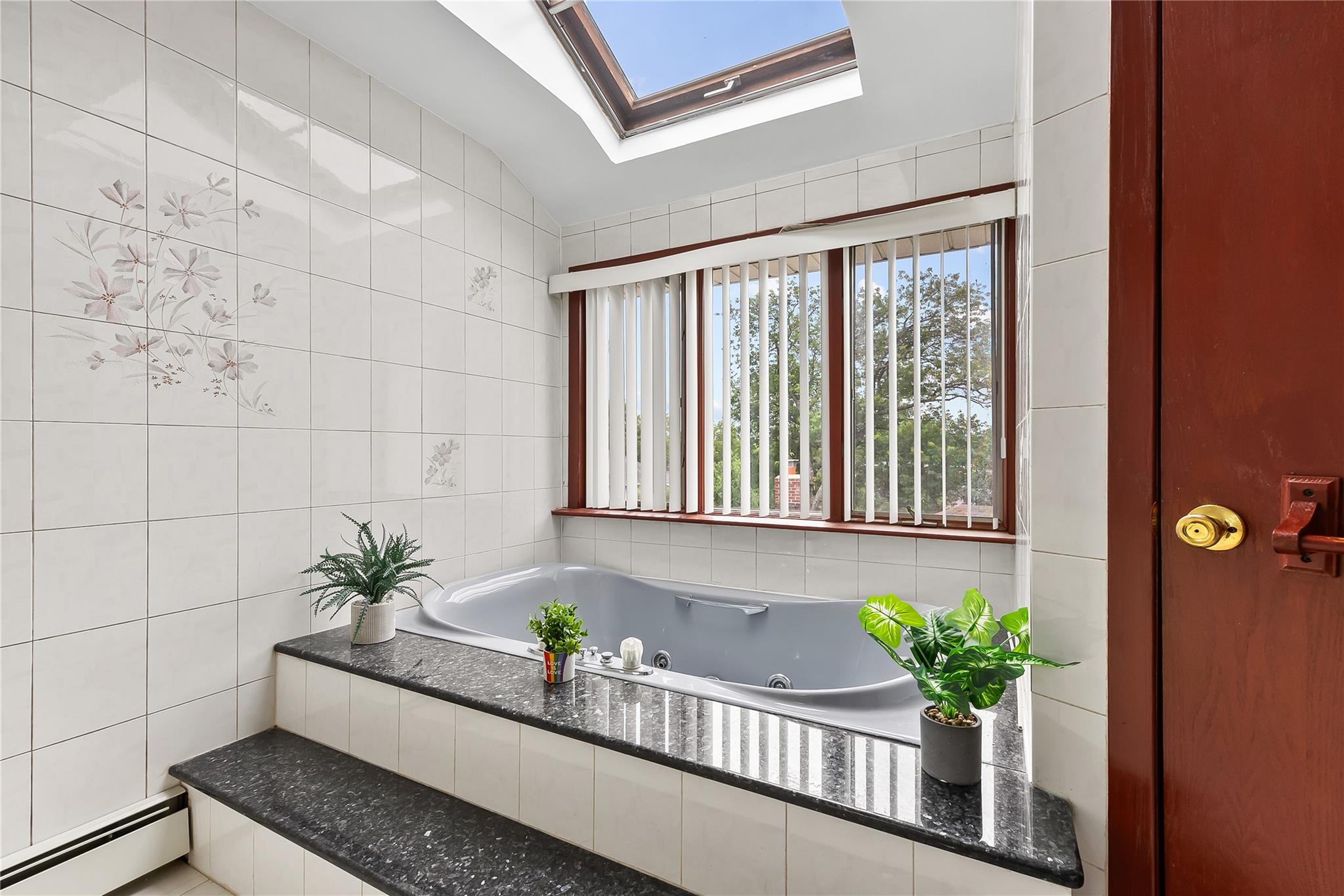 154-70 11th Avenue, Beechhurst, NY 11357