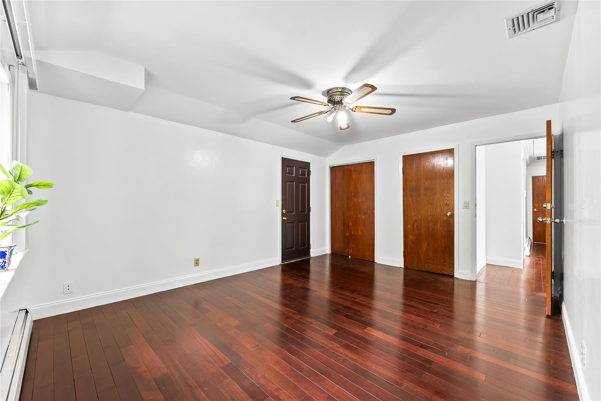 154-70 11th Avenue, Beechhurst, NY 11357