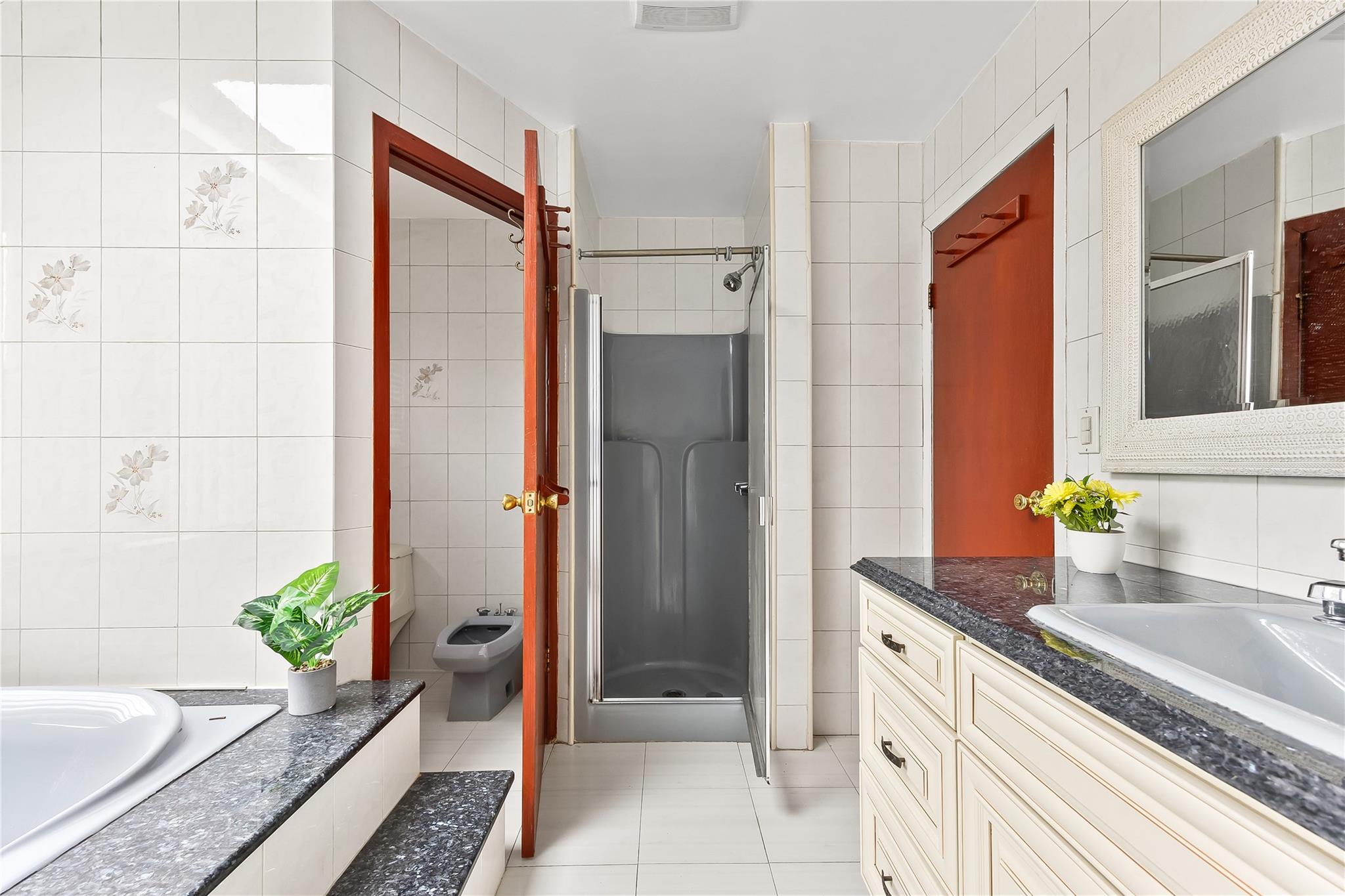 154-70 11th Avenue, Beechhurst, NY 11357