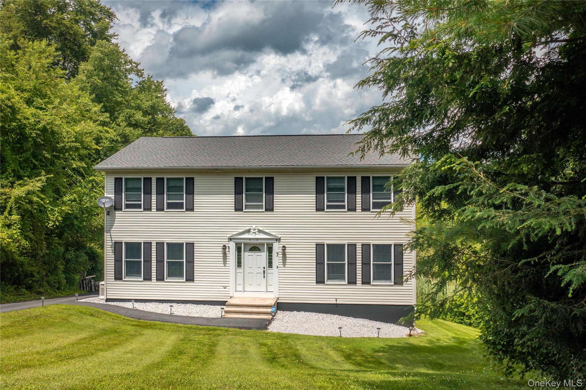 7 Glen Court, Pawling, NY 12564