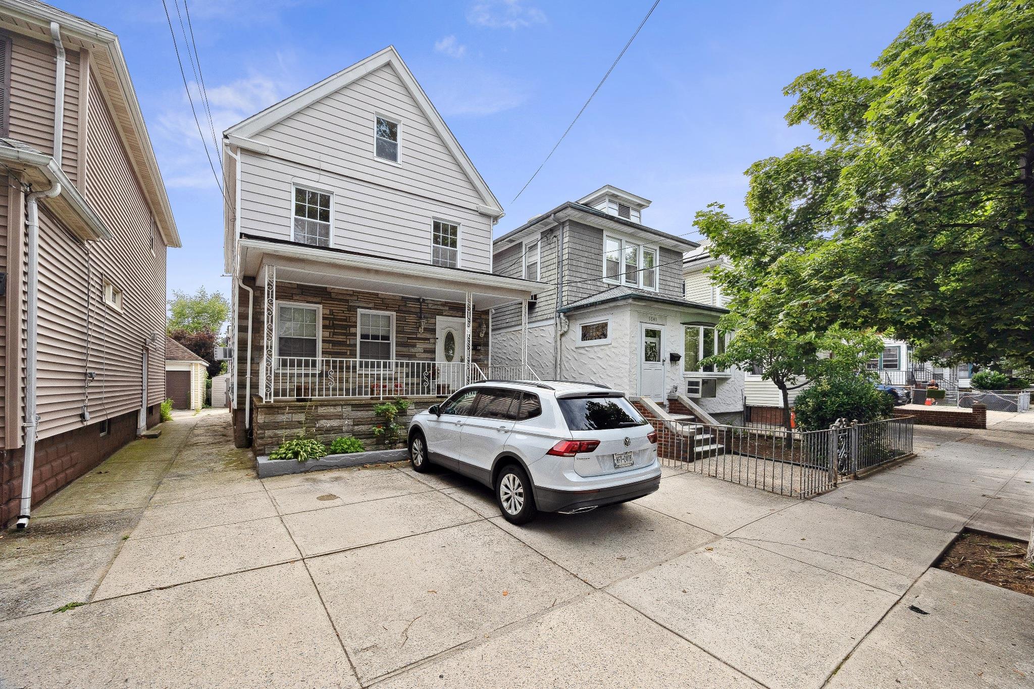 1639 Hone Avenue, Bronx, NY 10461