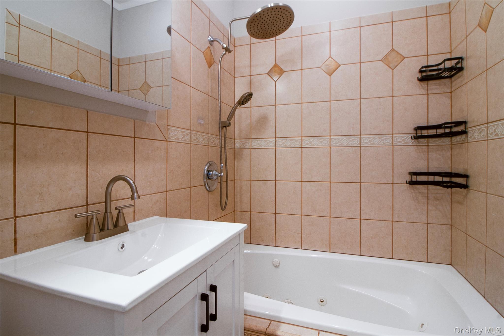 1015 Old Post Road # 3N, Mamaroneck, NY 10543