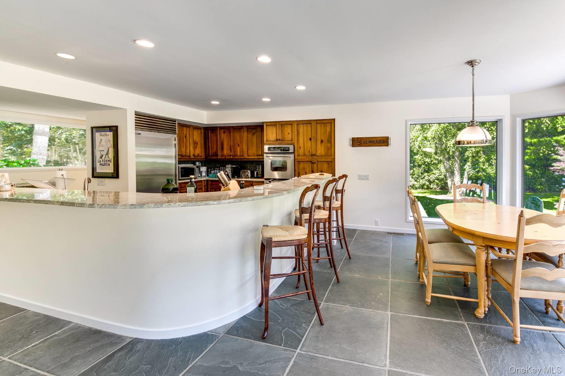 16 Elishas Path, Wainscott, NY 11975