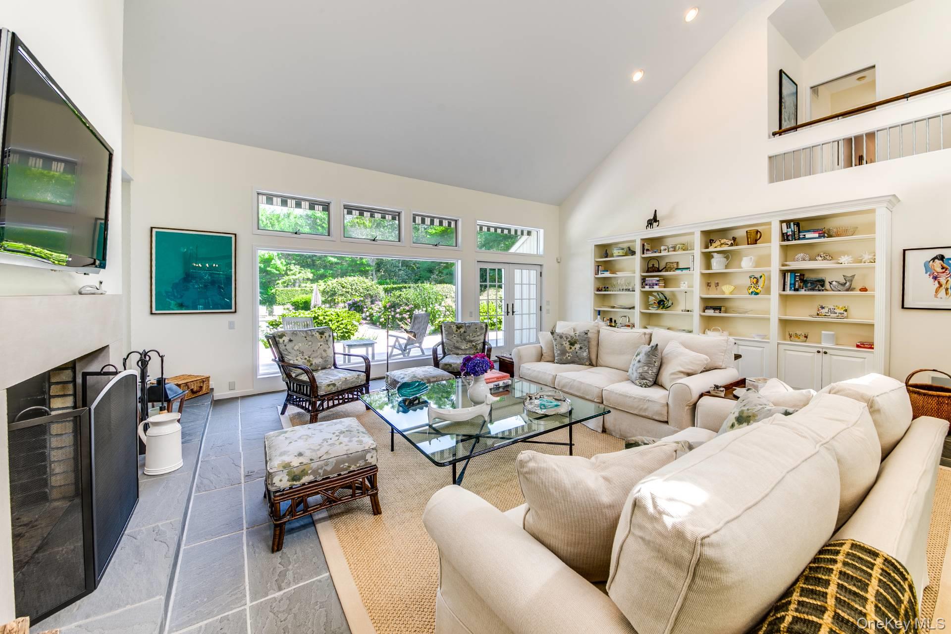 16 Elishas Path, Wainscott, NY 11975